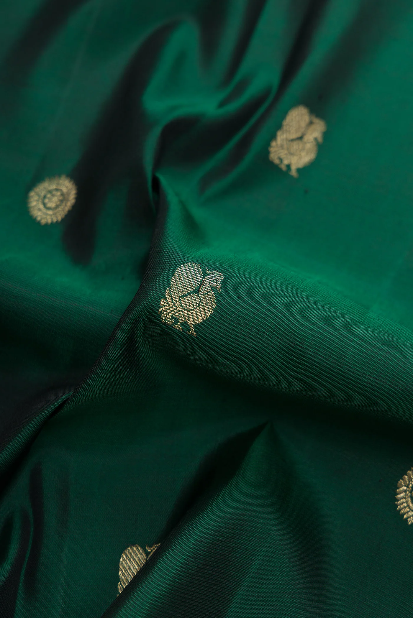 Bottle Green Kanjivaram Silk Saree - Image 2