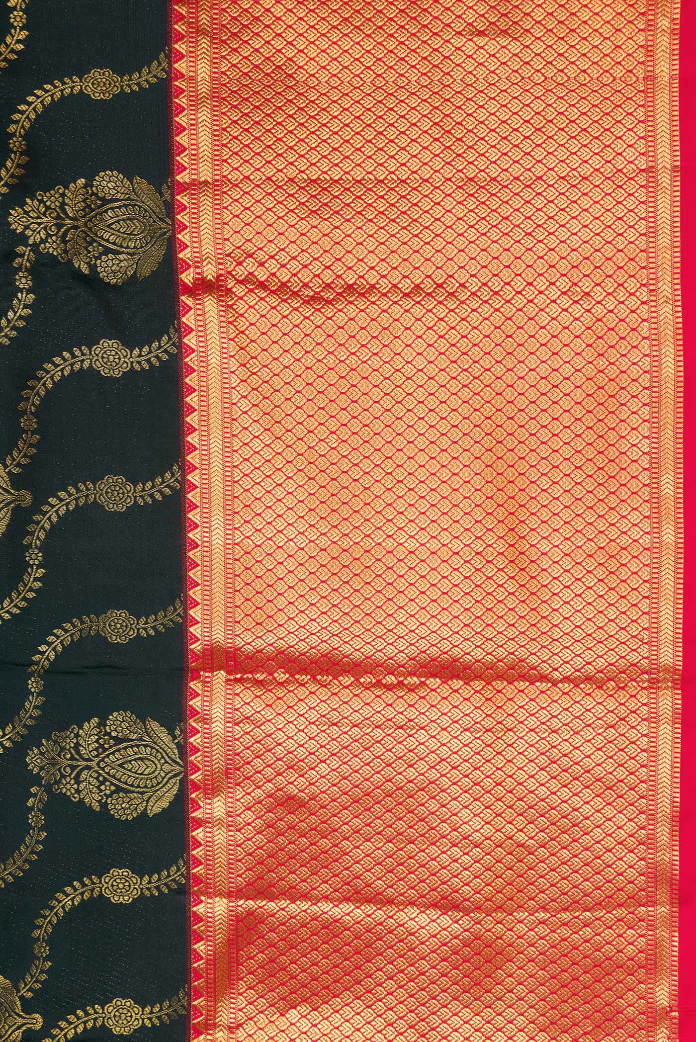 Bottle Green Kanjivaram Silk Saree - Image 3