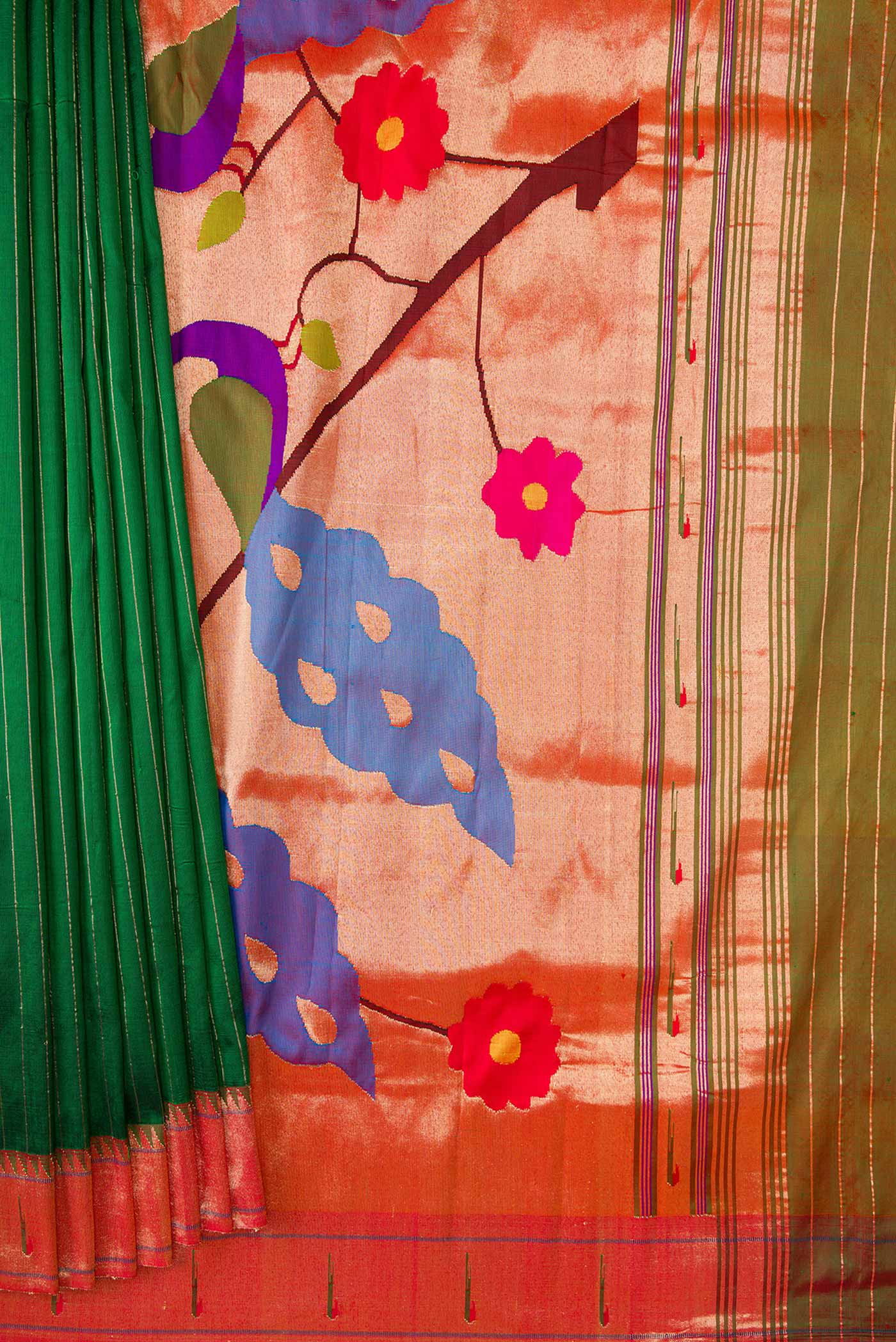 Bottle Green Dual Tone Paithani Silk Saree - Image 4