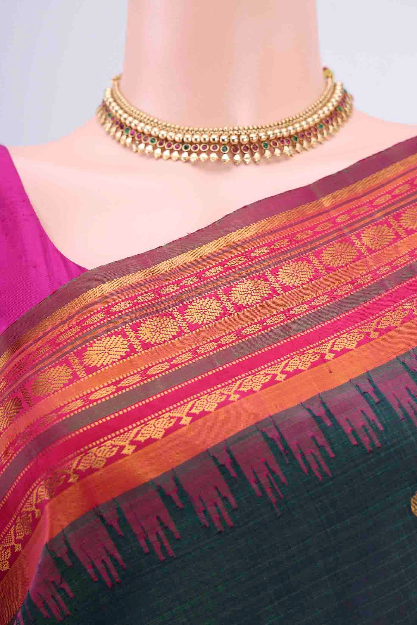 Bottle Green Gadwal Silk Saree - Image 2