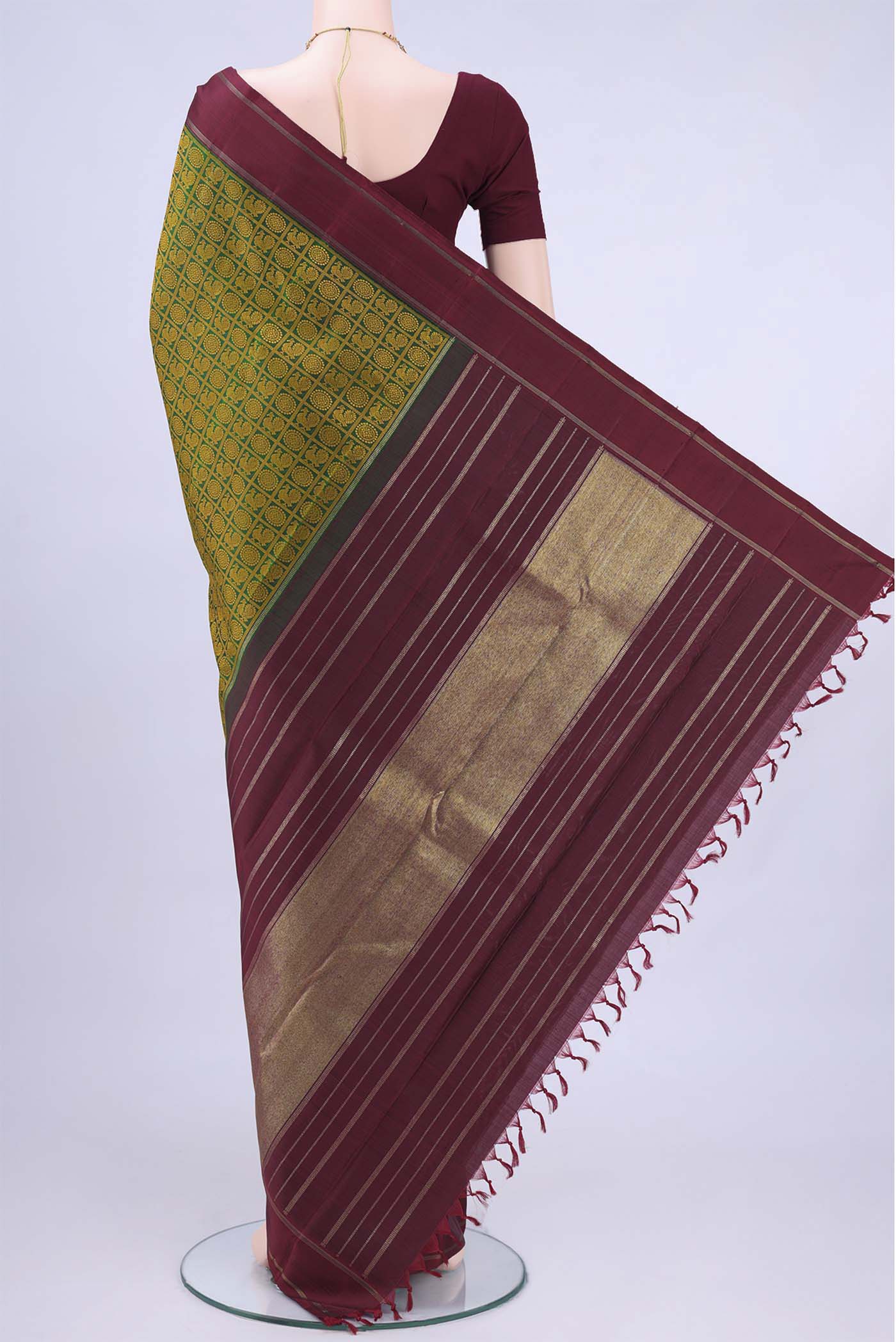 Bottle Green Kanjivaram Saree - Image 3