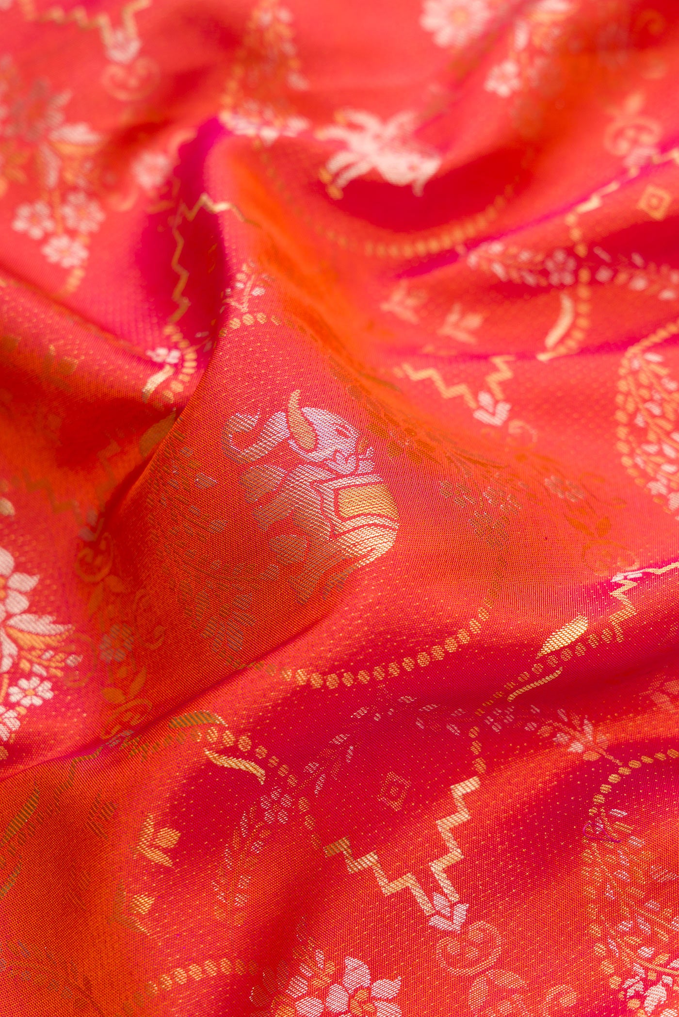 Pink with Orange Color Kanjivaram Silk Saree - Image 2