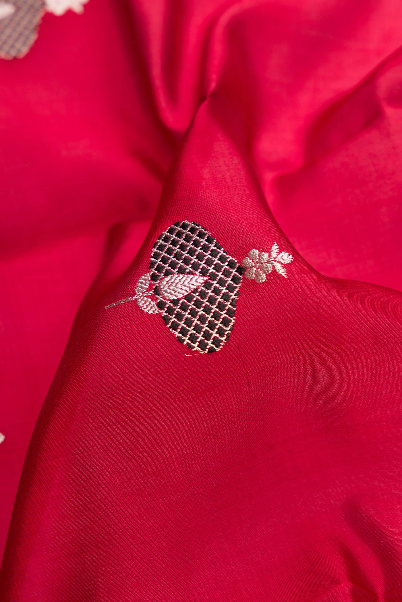 Deep Red Banarasi Silk Saree - Image 2