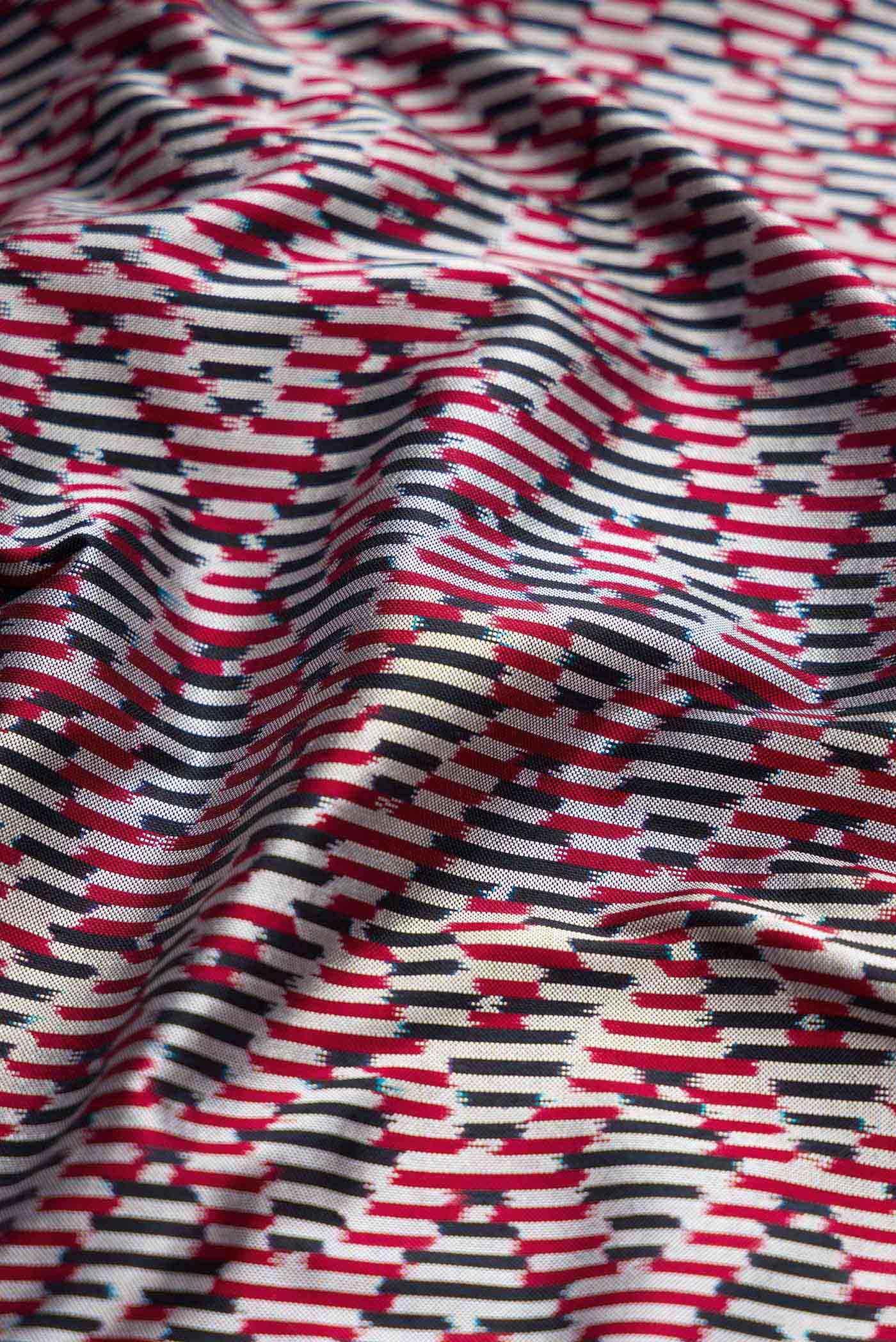 Burgundy Dual Tone Double Ikat Saree - Image 2