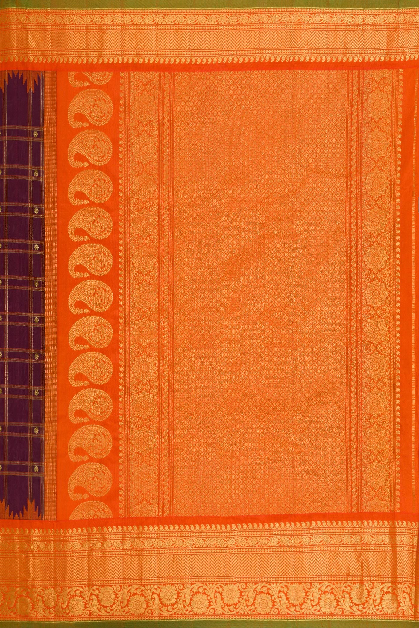 Burgundy Gadwal Silk Saree - Image 7
