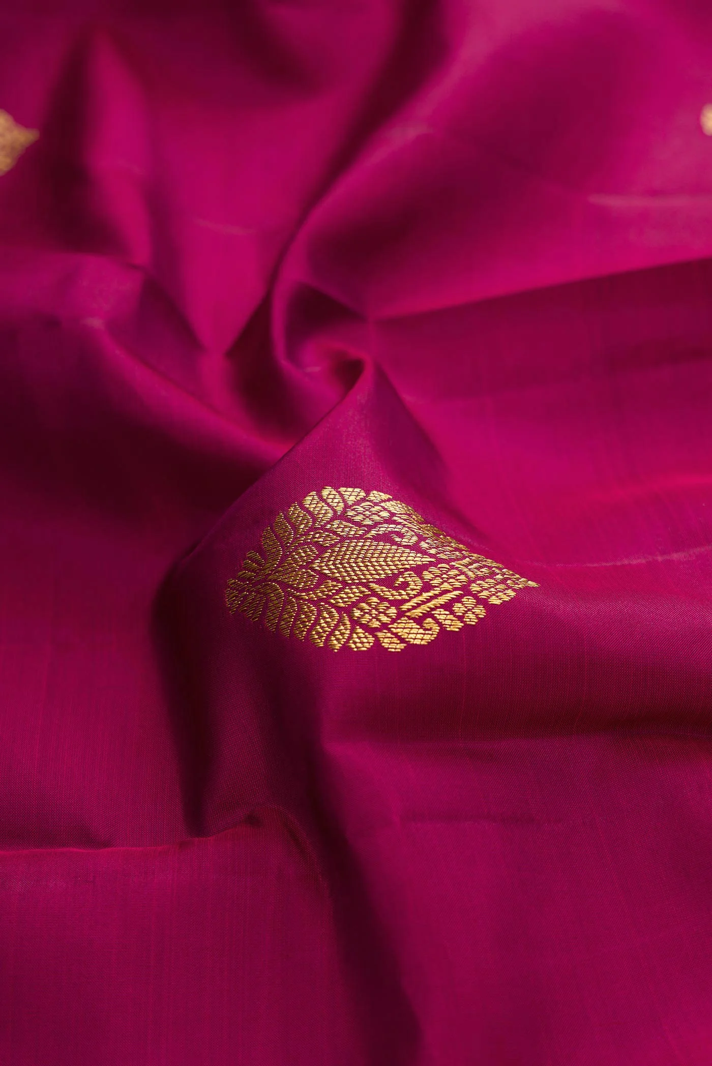 Burgundy Dual Tone Kanjivaram Silk Saree - Image 2