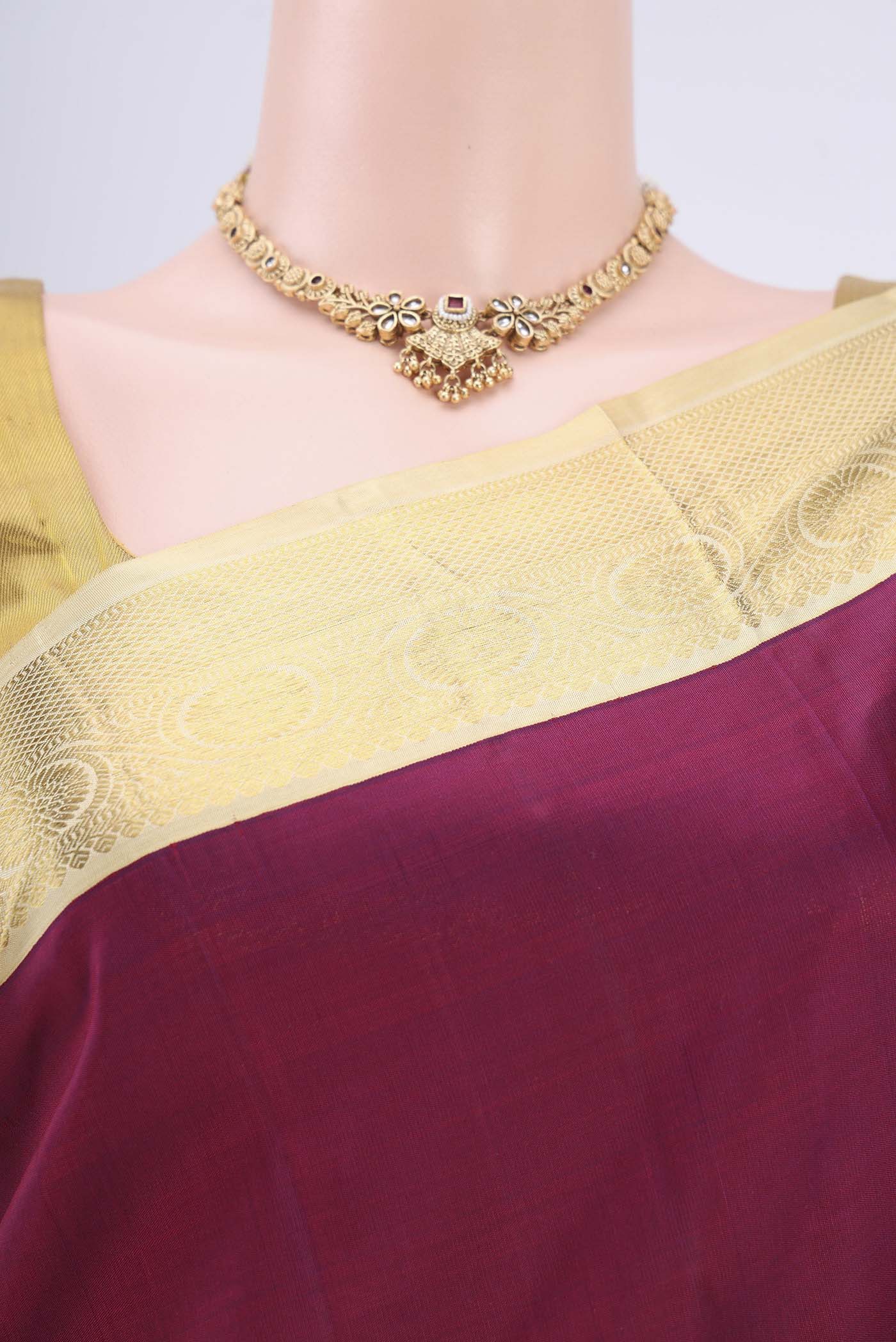 Pure Silk Pure Zari Maroon Kanjivaram Saree - Image 2