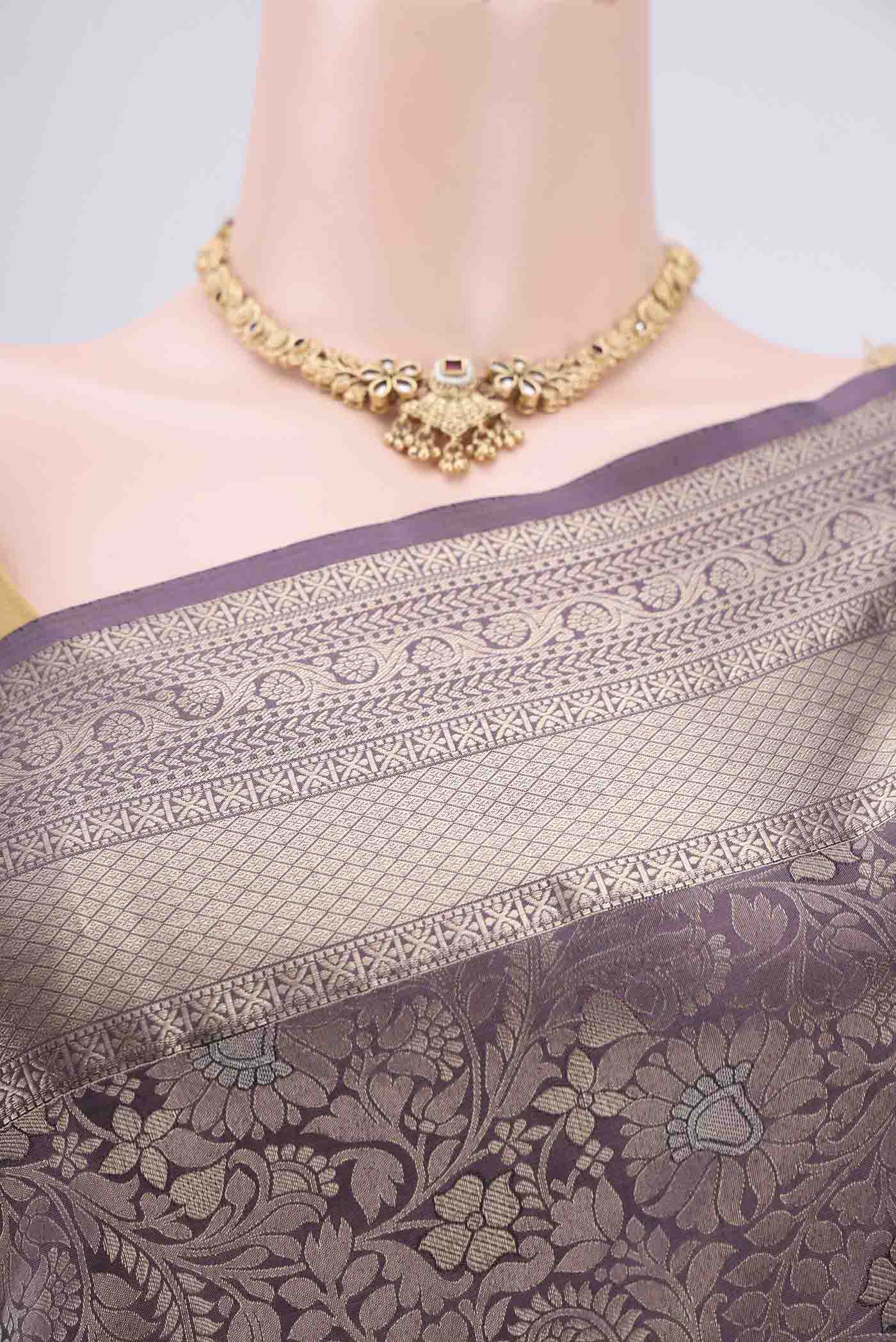 Lilac Soft Silk Saree - Image 2