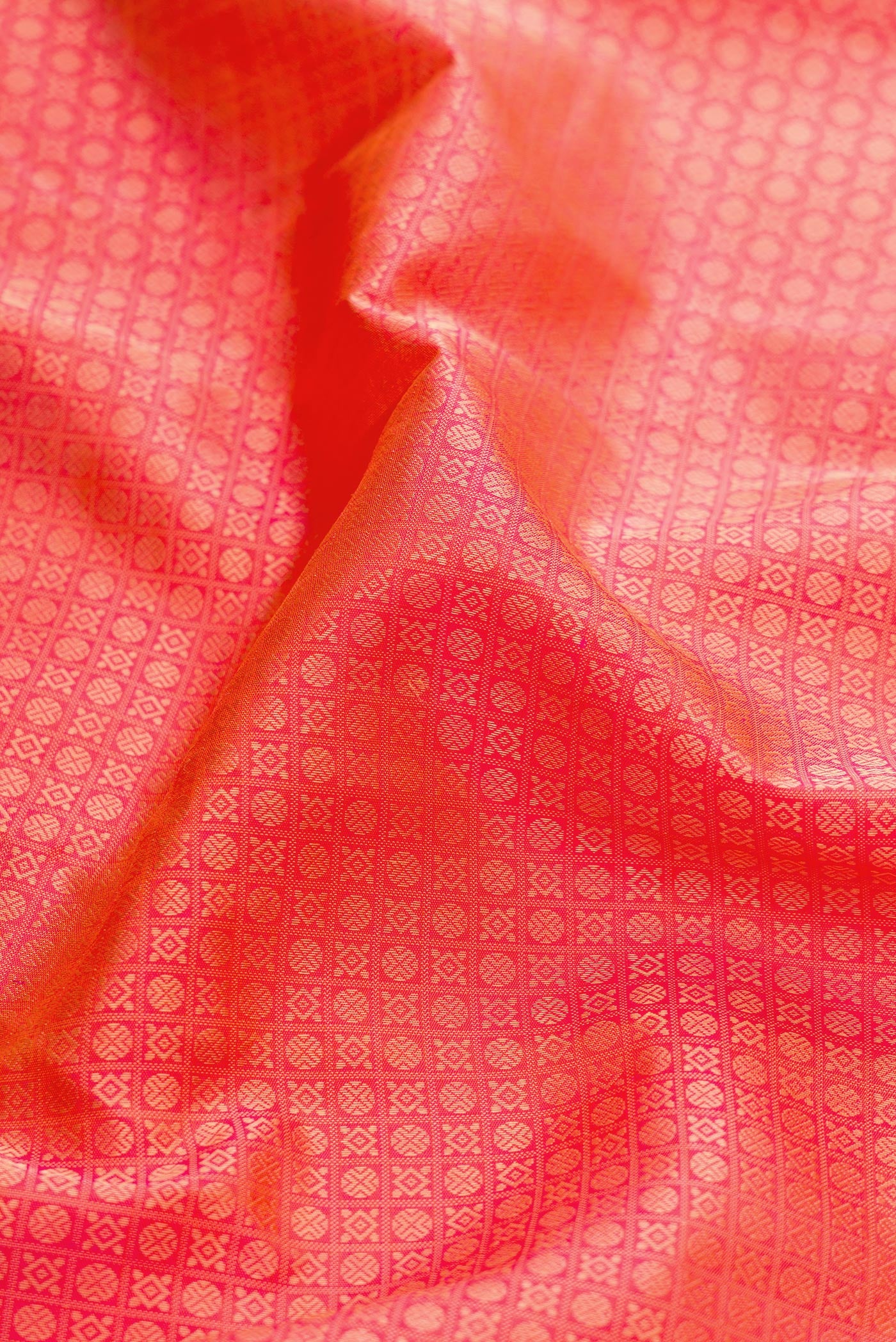 Pure Silk Pure Zari Coral Dual Tone Kanjivaram Saree - Image 2