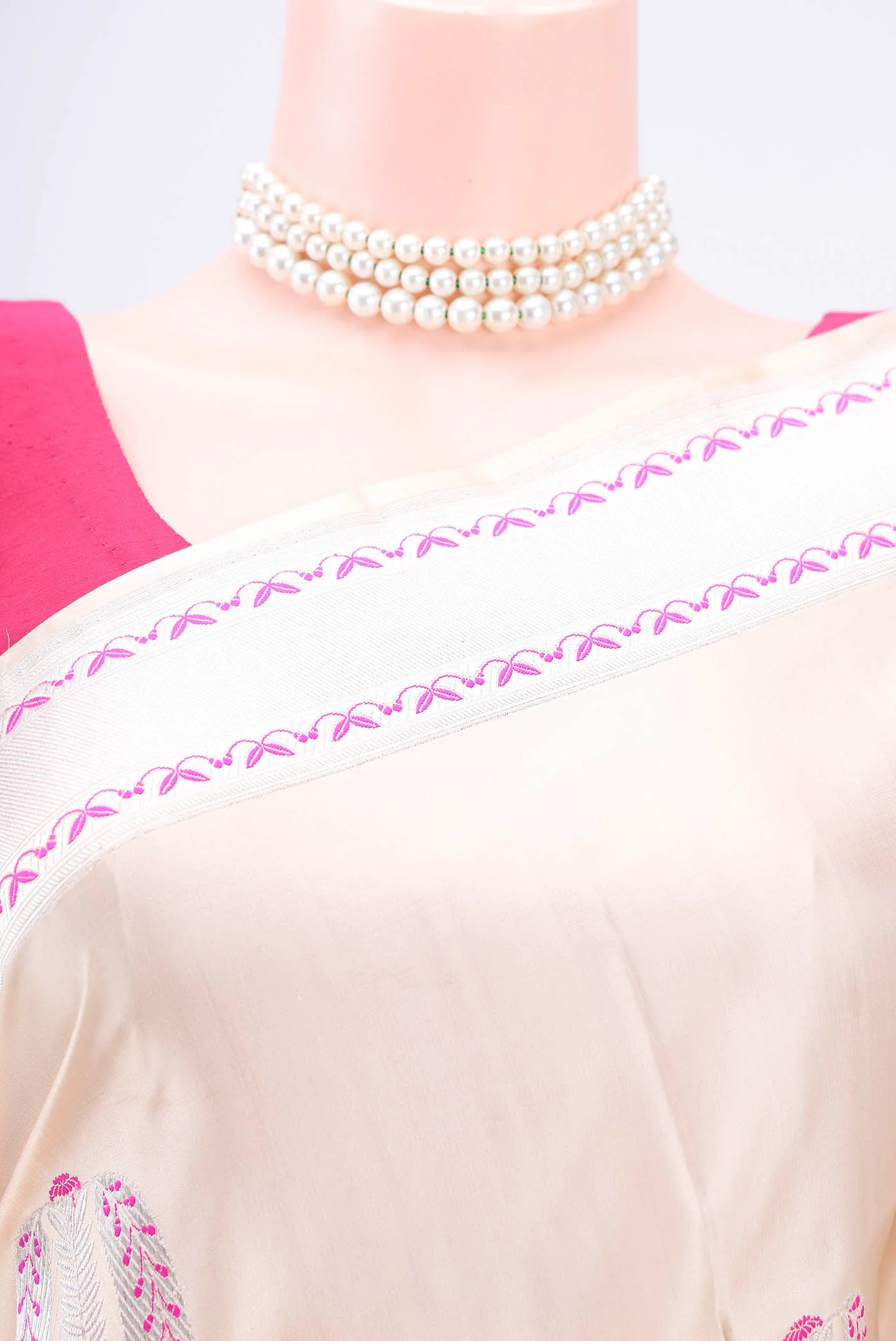 Cream Banarasi Silk Saree - Image 2