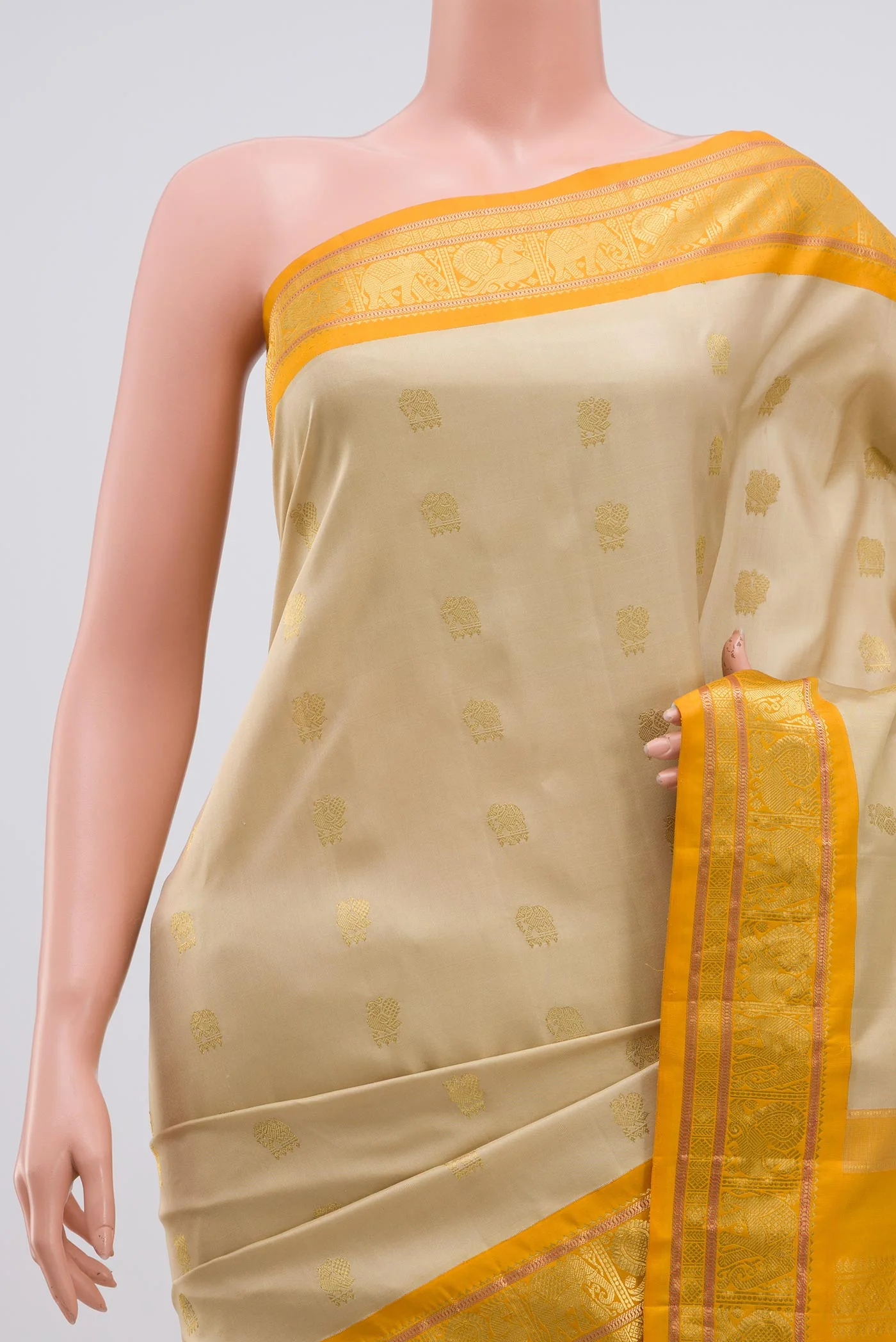 Beige Gadwal Silk Saree - Image 2