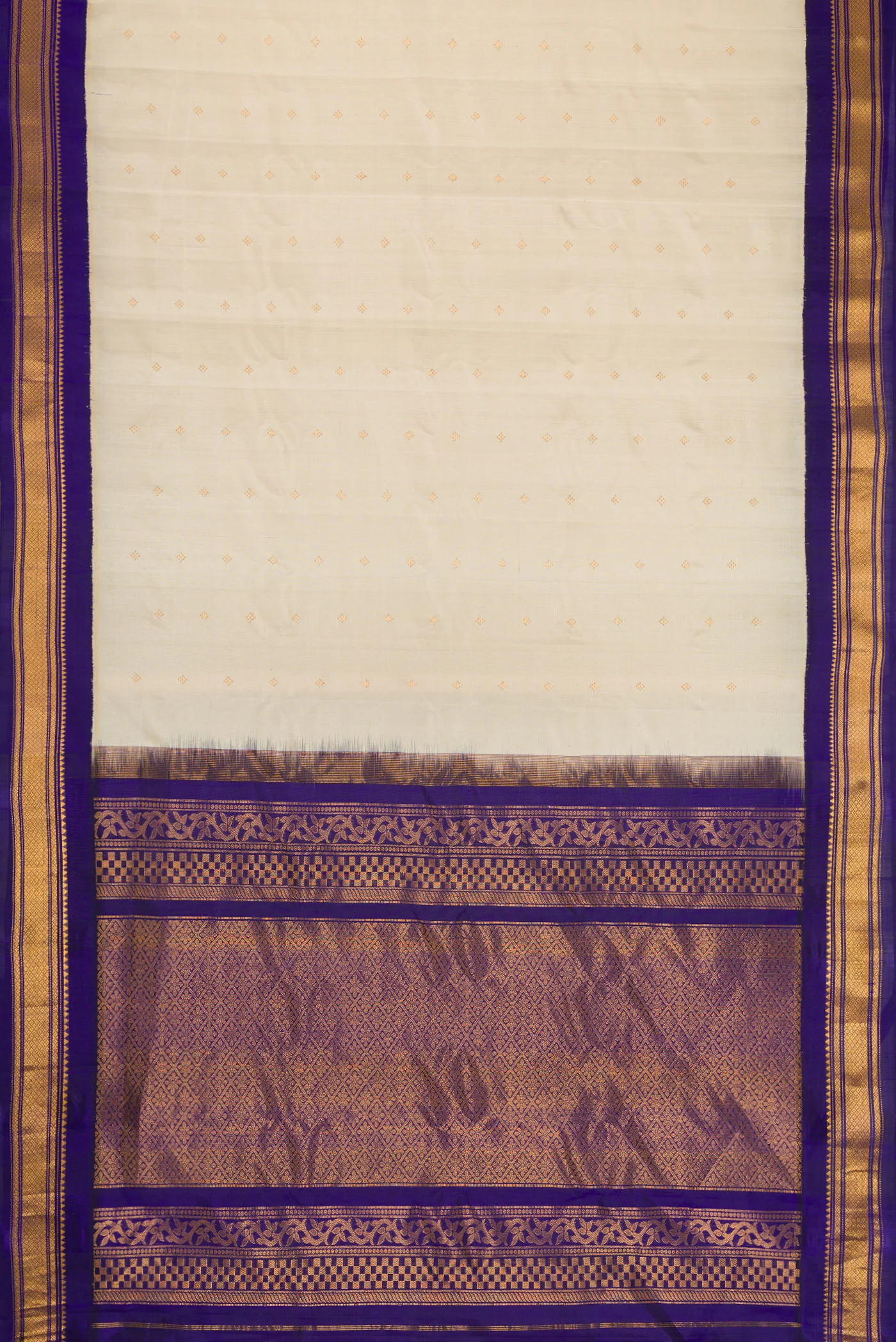 Cream Gadwal Silk Saree - Image 6
