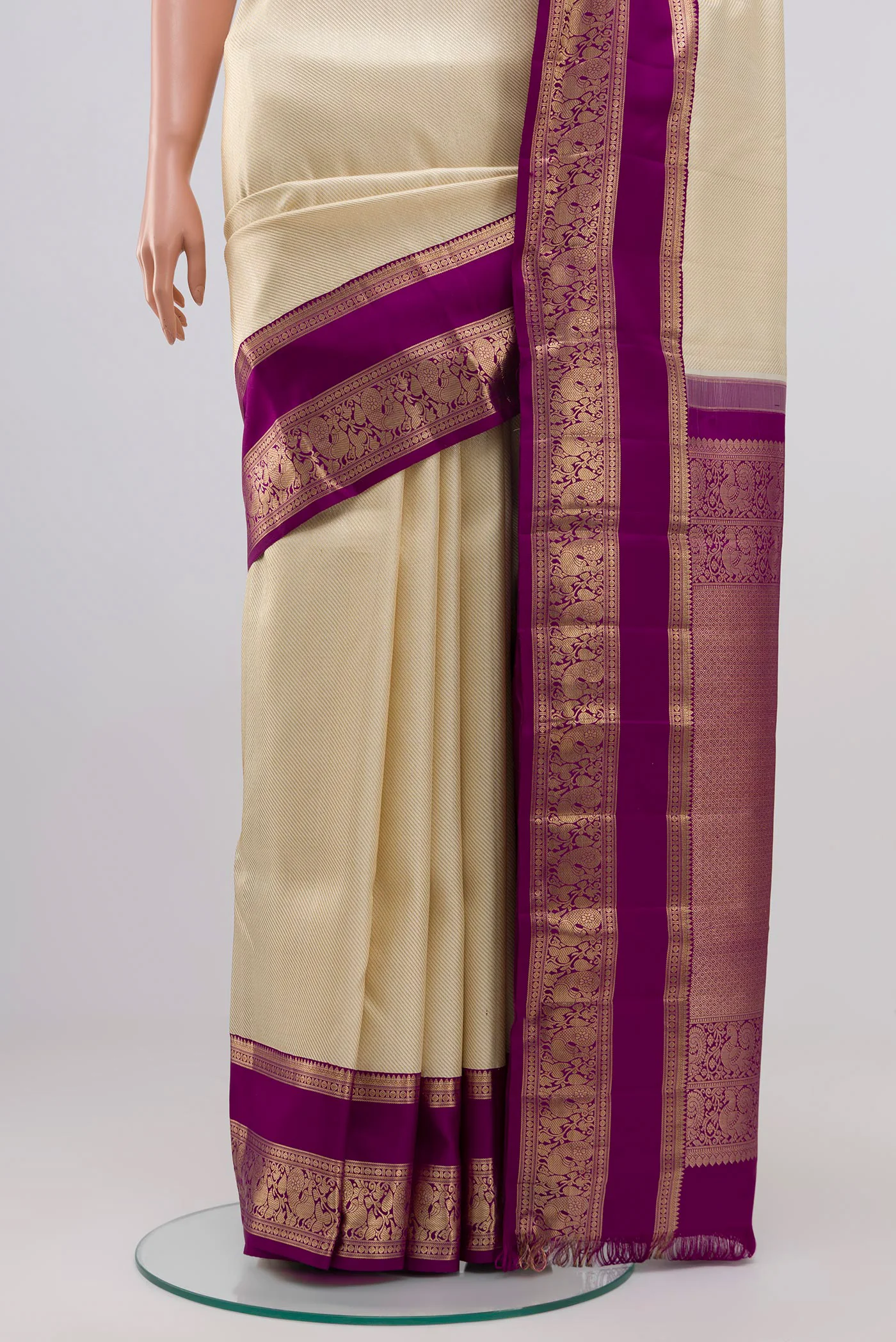 Cream Kanchipuram Silk Saree - Image 3
