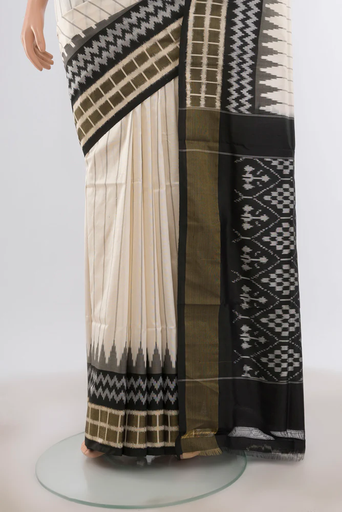 Off White Pochampally Silk Saree - Image 3
