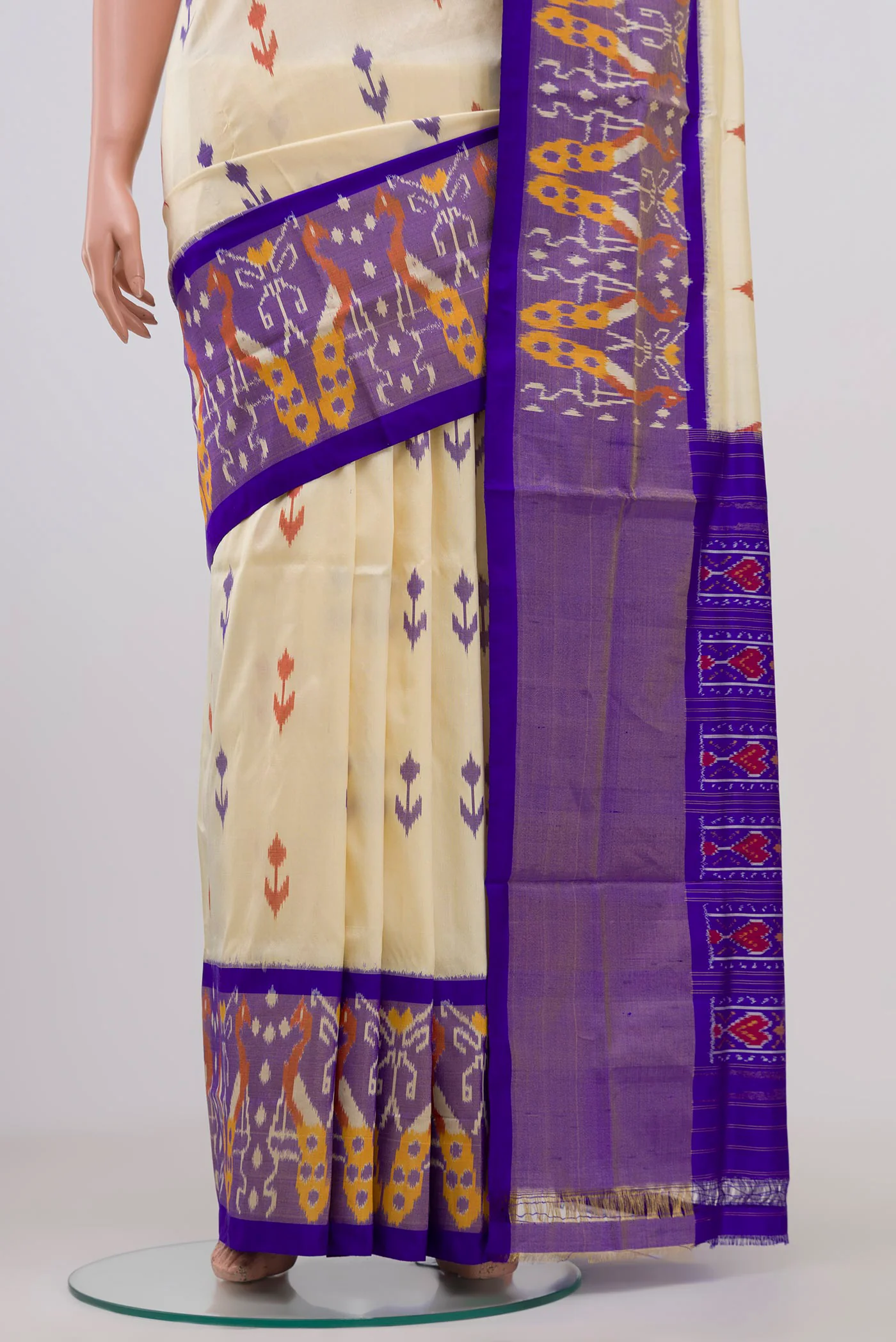 Cream Pochampally Silk Saree - Image 3
