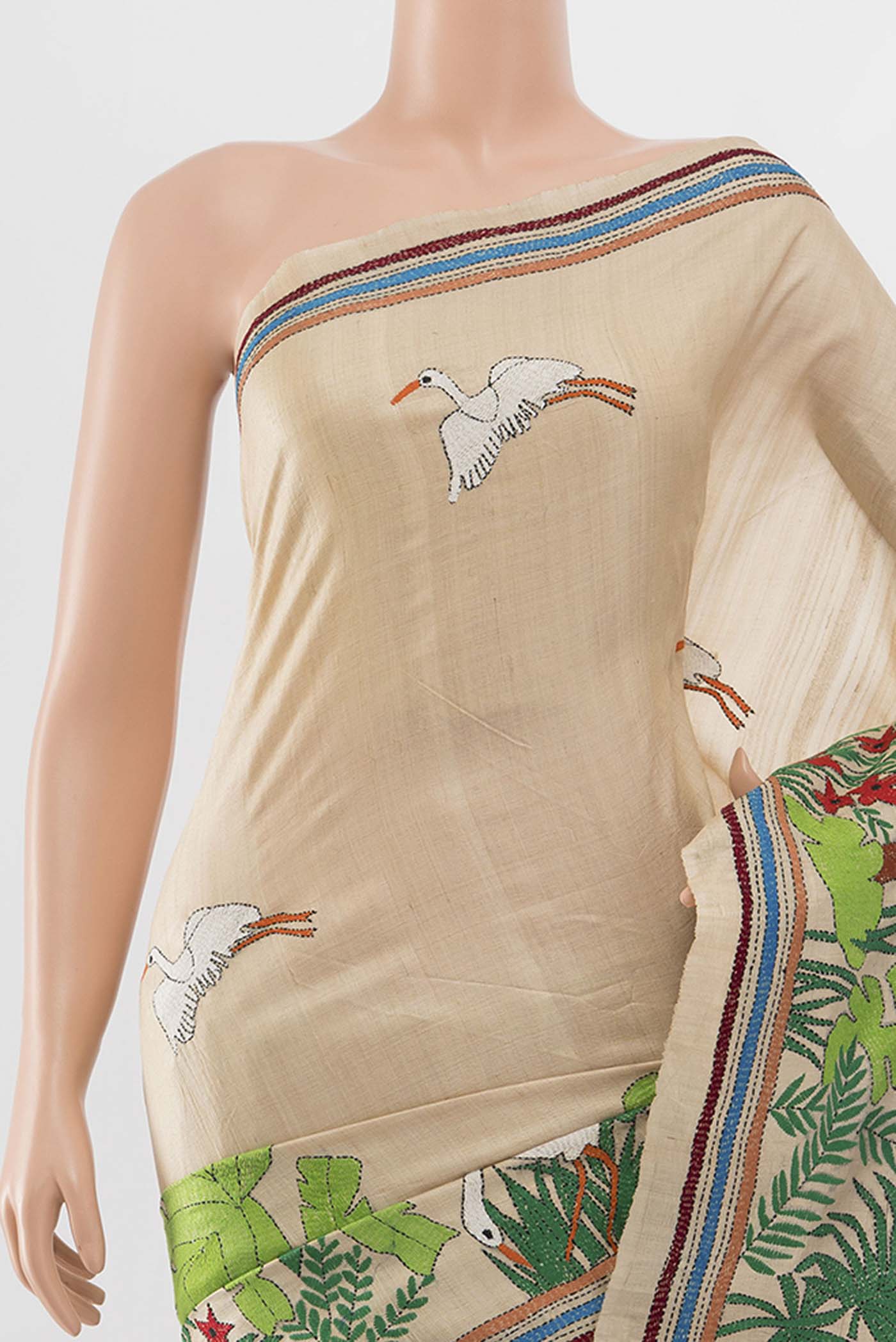 Cream Tussar Silk Saree - Image 2