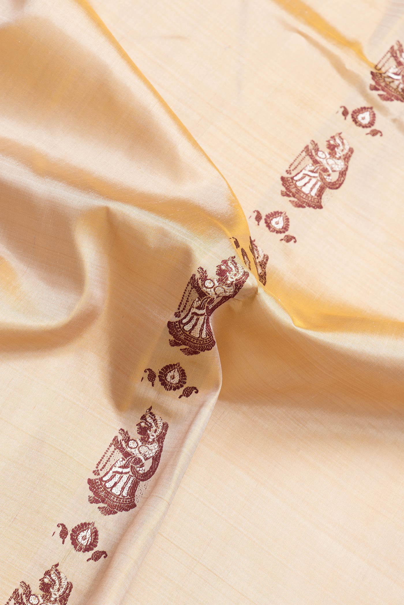 Beige Baluchari Silk Saree - Image 2