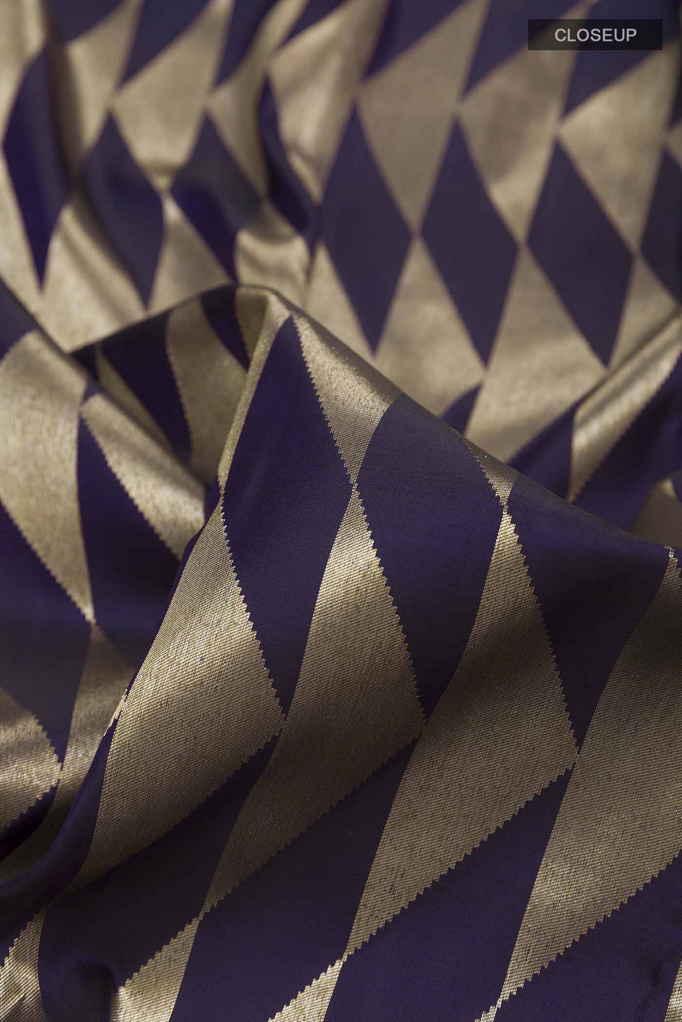 Navy Blue Kanchipuram Silk Saree - Image 2