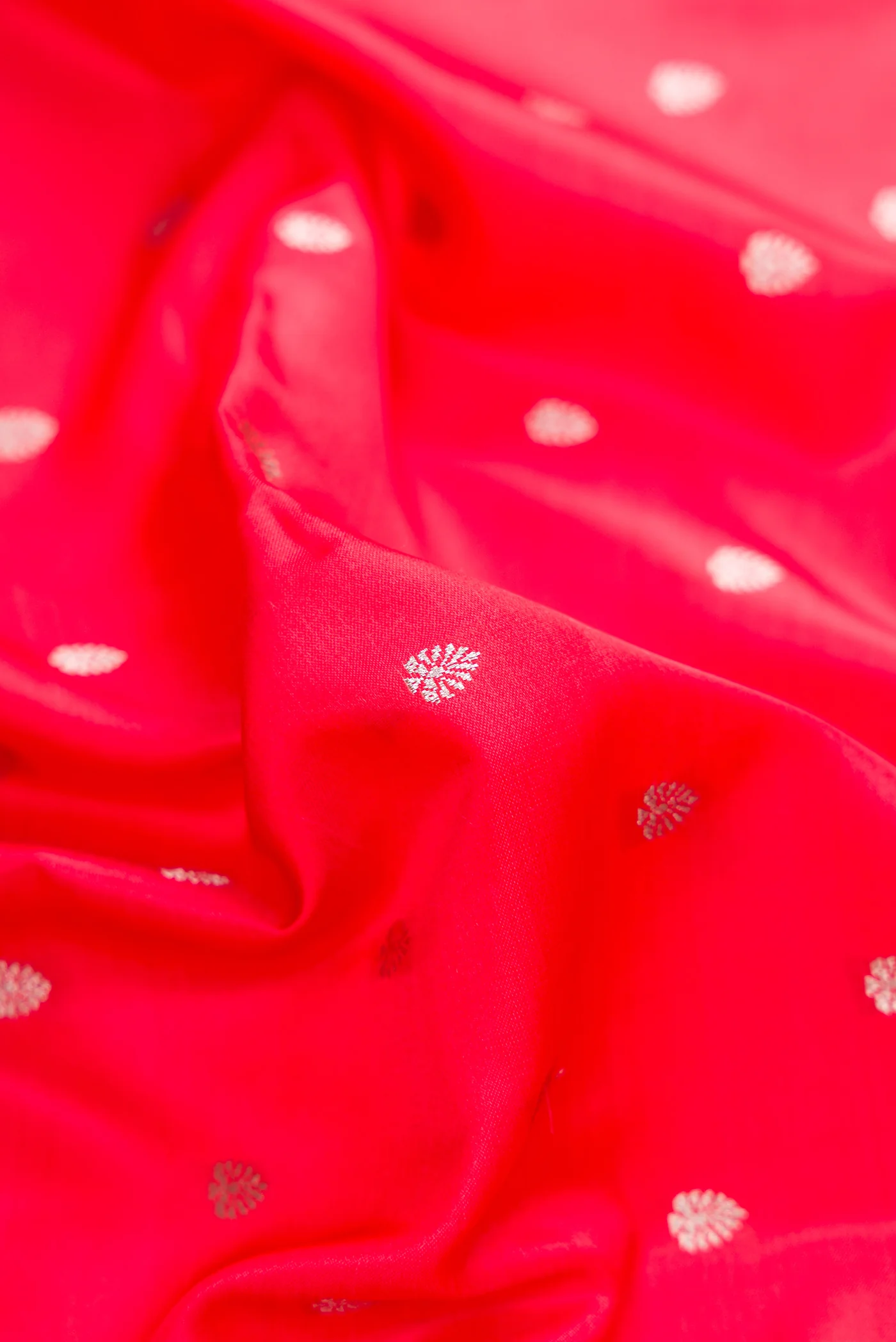 Coral with Orange Color Blended Banarasi Silk Saree - Image 2