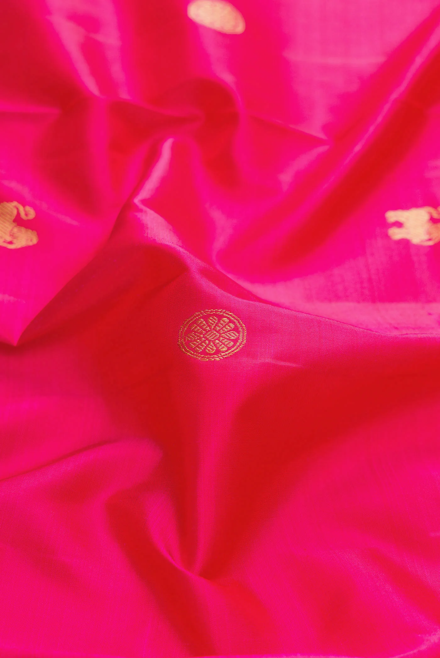 Dark Pink Dual Tone Kanjivaram Silk Saree - Image 2
