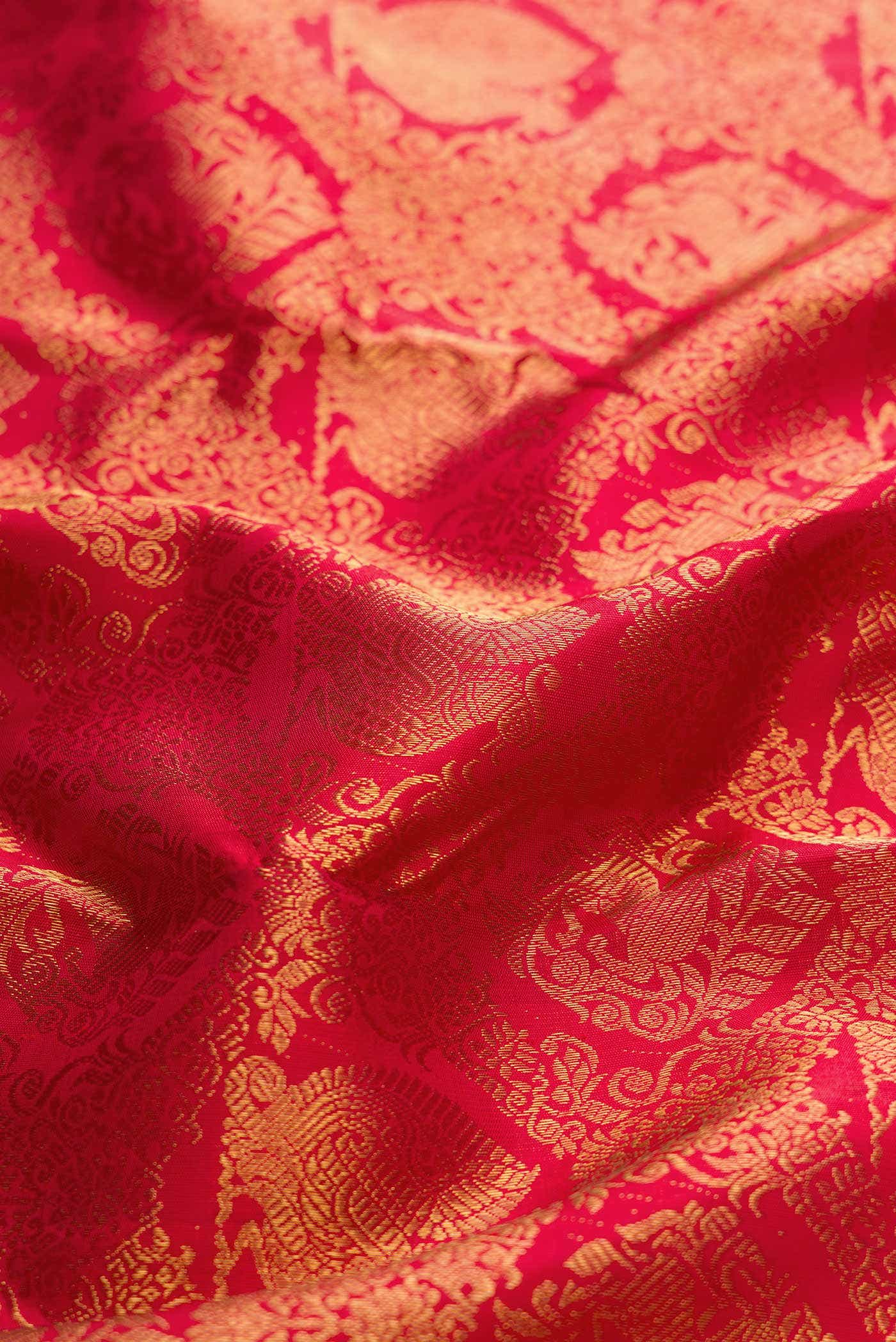 Pure Silk Pure Zari Dark Pink Dual Tone Kanjivaram Saree - Image 3