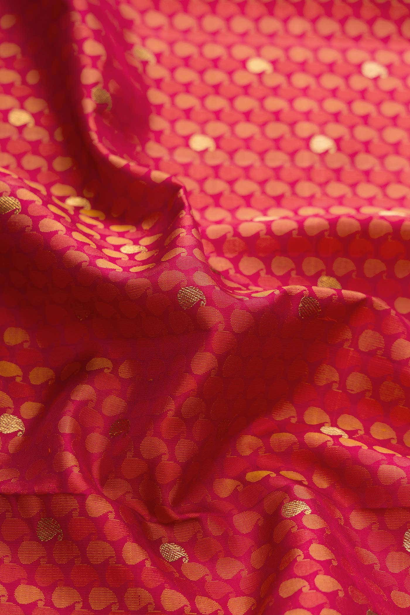 Pure Silk Pure Zari Dark Pink Dual Tone Kanjivaram Saree - Image 3