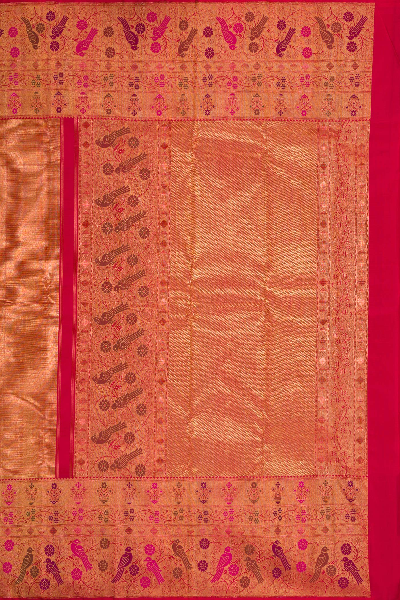Gold with Red Color Kanjivaram Silk Saree - Image 7