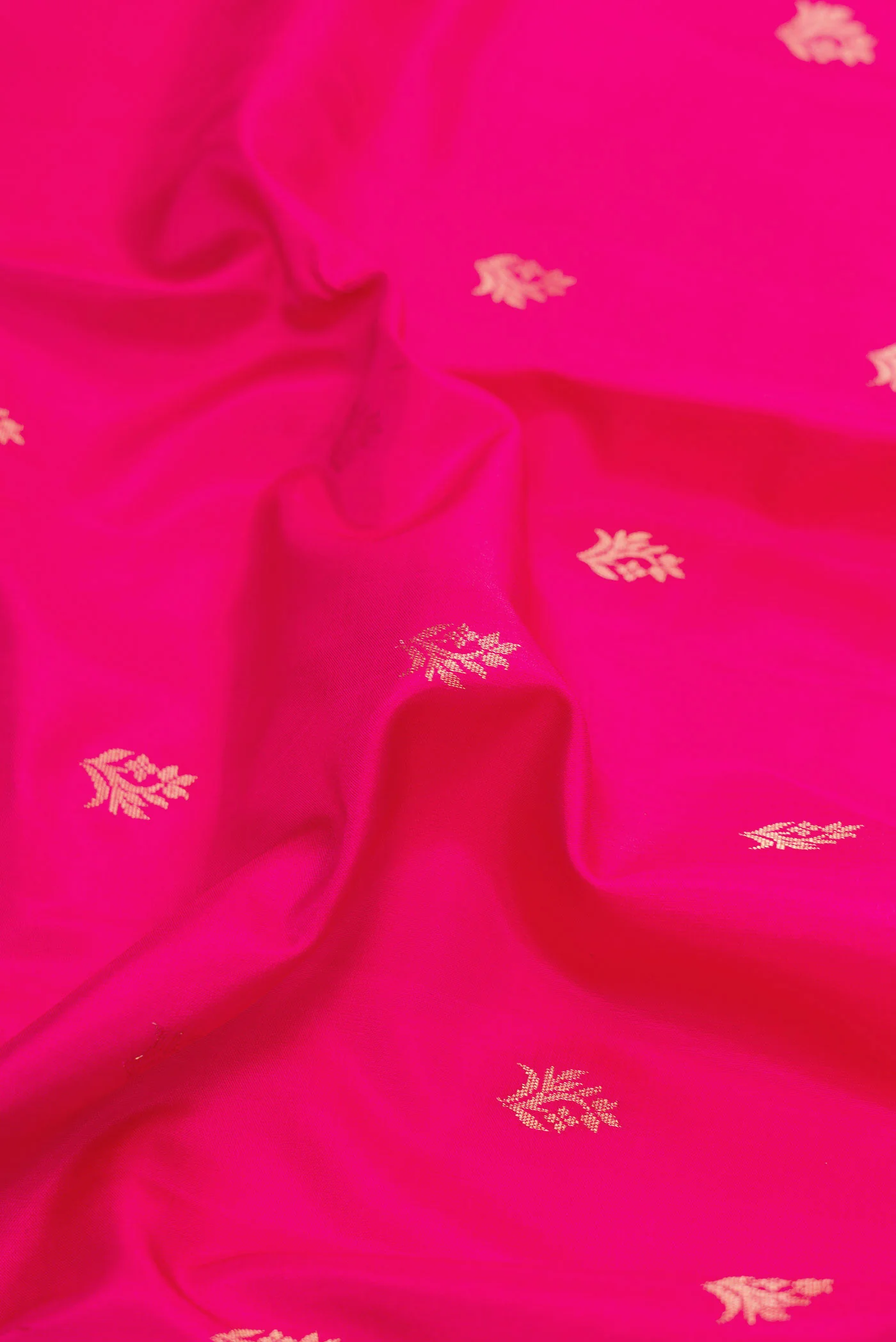 Dark Pink Dual Tone Soft Silk Saree - Image 2
