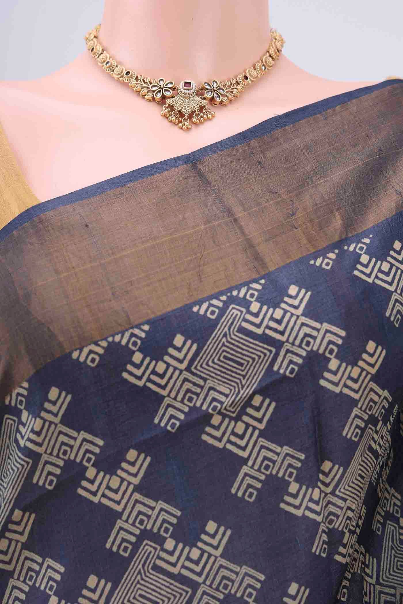 Davys Grey Dual Tone Tussar Silk Saree - Image 2
