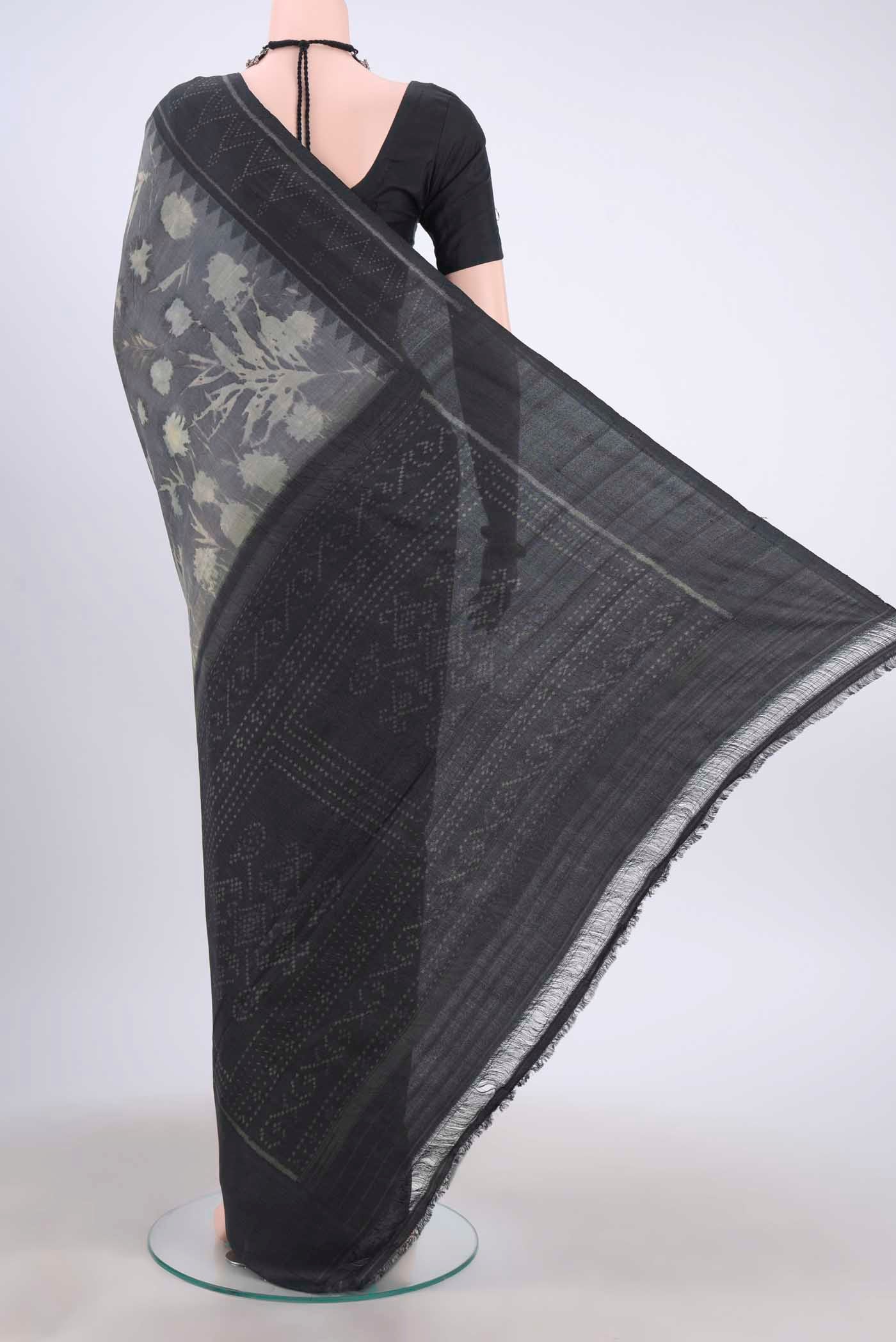 Davys Grey Tussar Silk Saree - Image 3