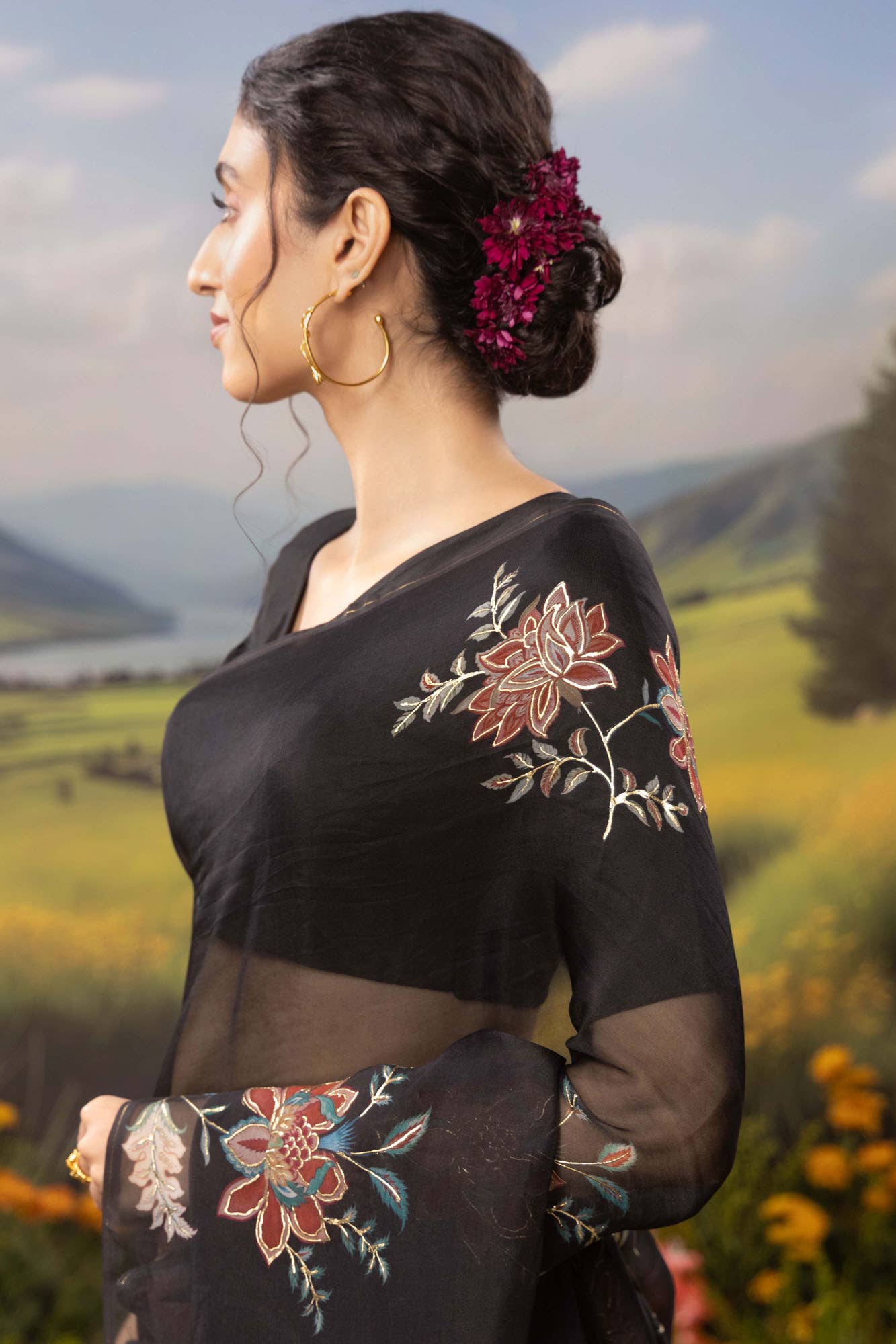 Dawn and Dusk-Gold & Black Pure Organza Silk Saree - Image 2