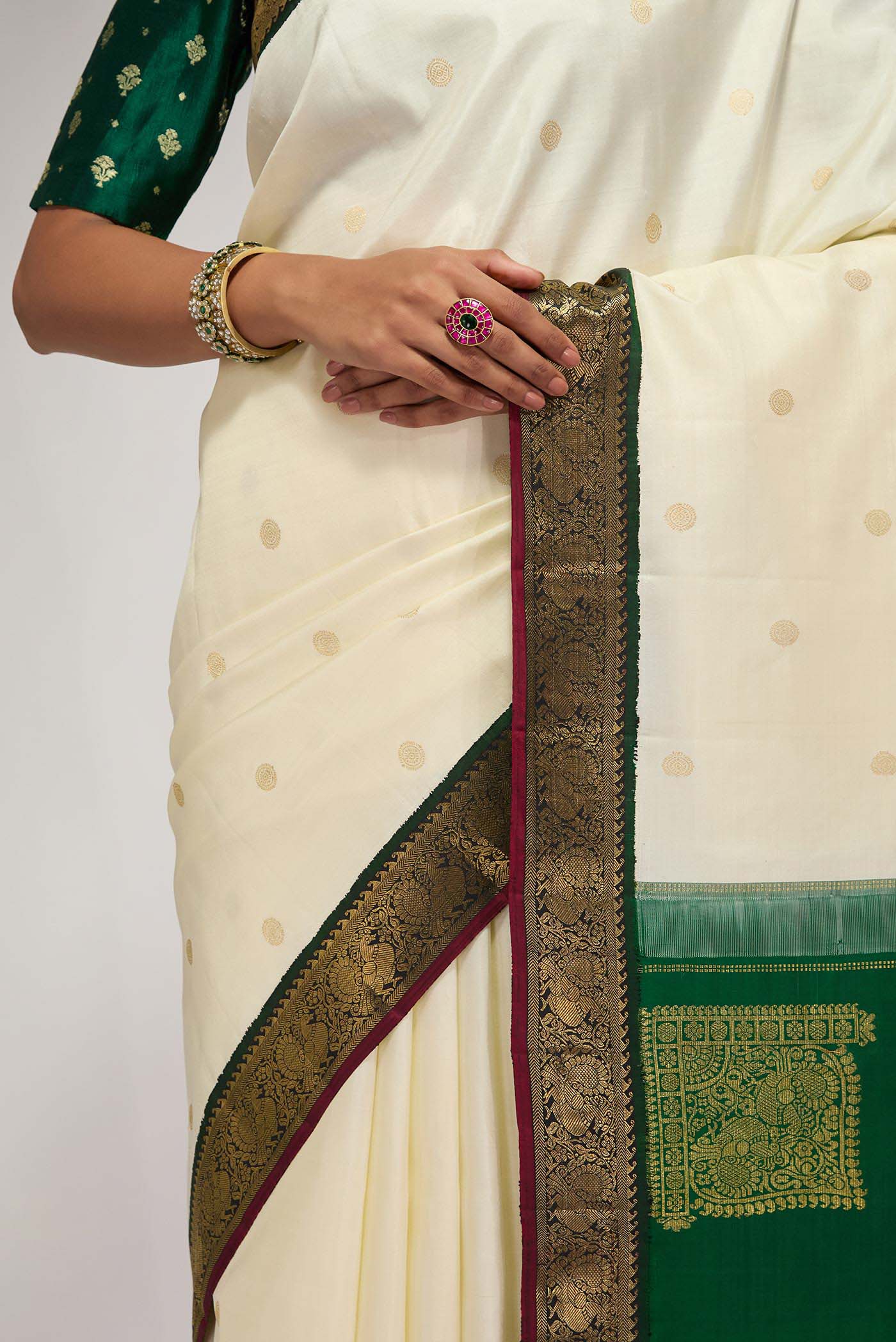 Dvisha- Pure Silk Pure Zari Off White Kanchipuram Saree - Image 3