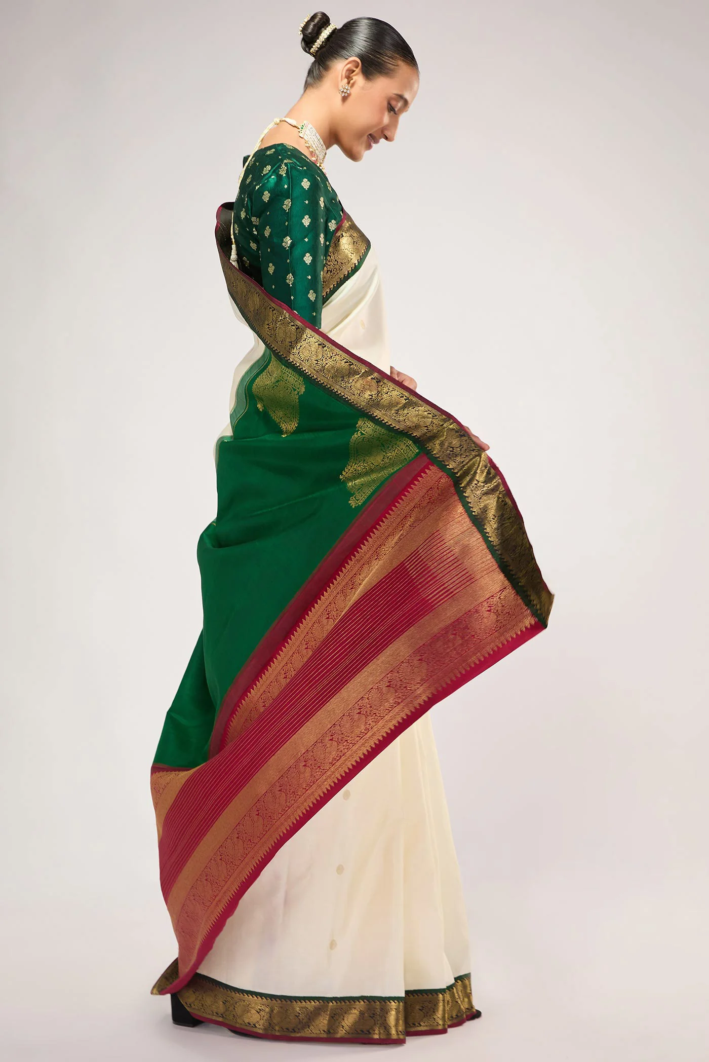 Dvisha- Pure Silk Pure Zari Off White Kanchipuram Saree - Image 8