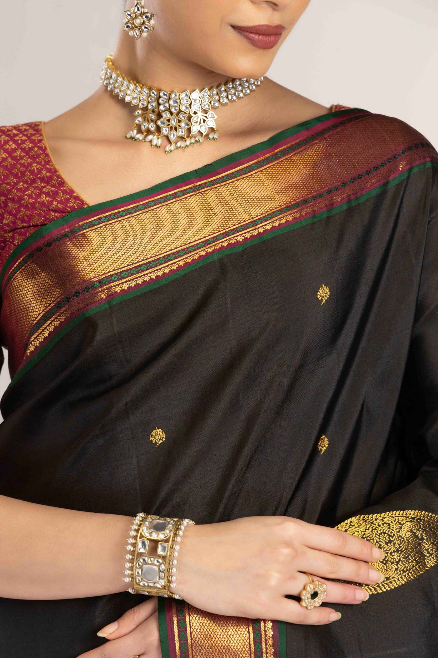 Esha-Black Kanchipuram Silk Saree - Image 4
