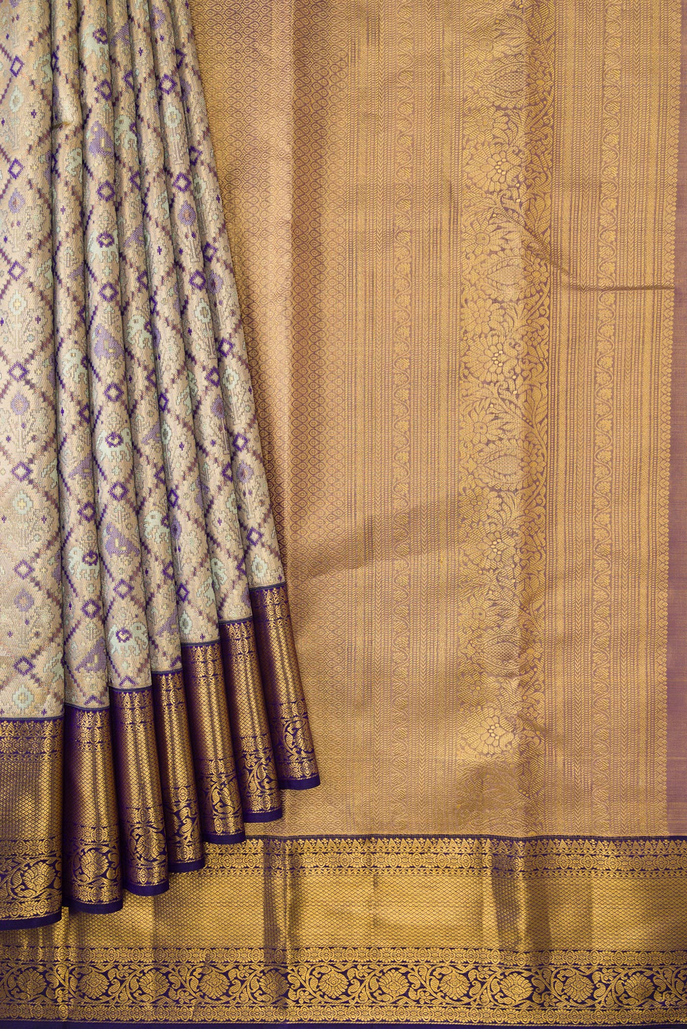 Gold Kanchipuram Tissue Silk Saree - Image 4