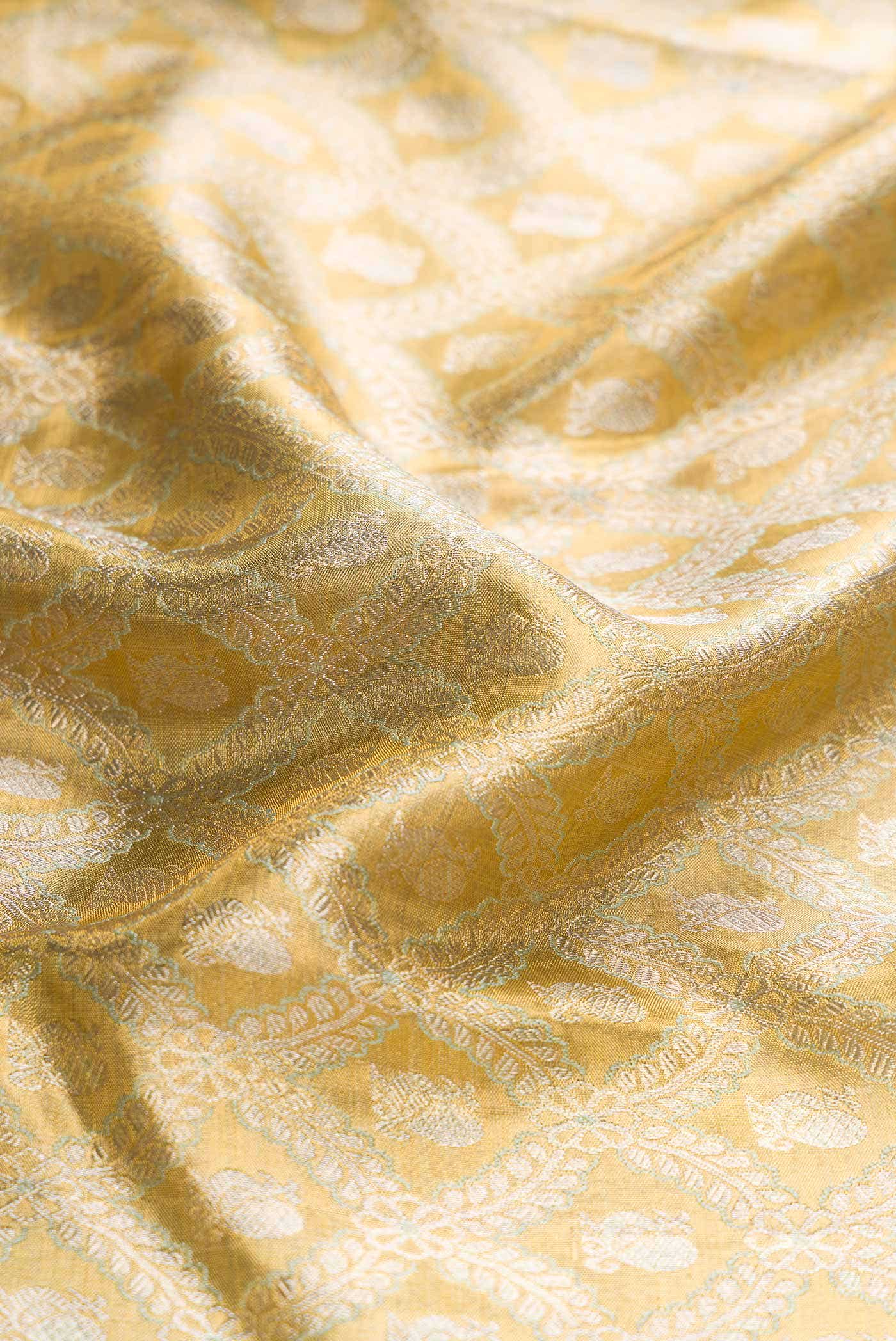 Pure Silk Pure Zari Gold Dual Tone Kanjivaram Tissue Saree - Image 3
