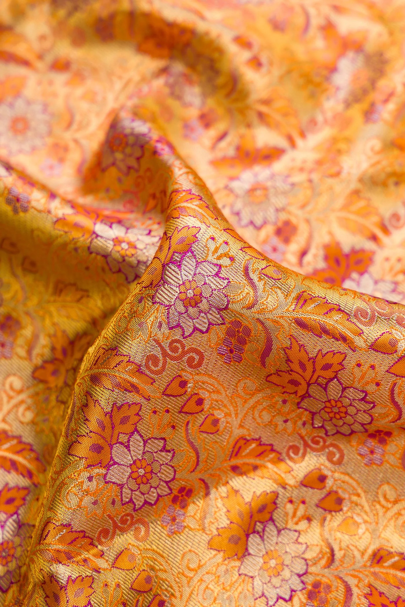 Gold Dual Tone Kanjivaram Tissue Silk Saree - Image 2