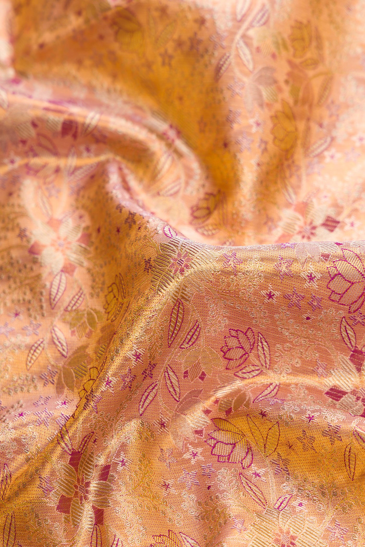 Peach Dual Tone Kanjivaram Tissue Silk Saree - Image 2