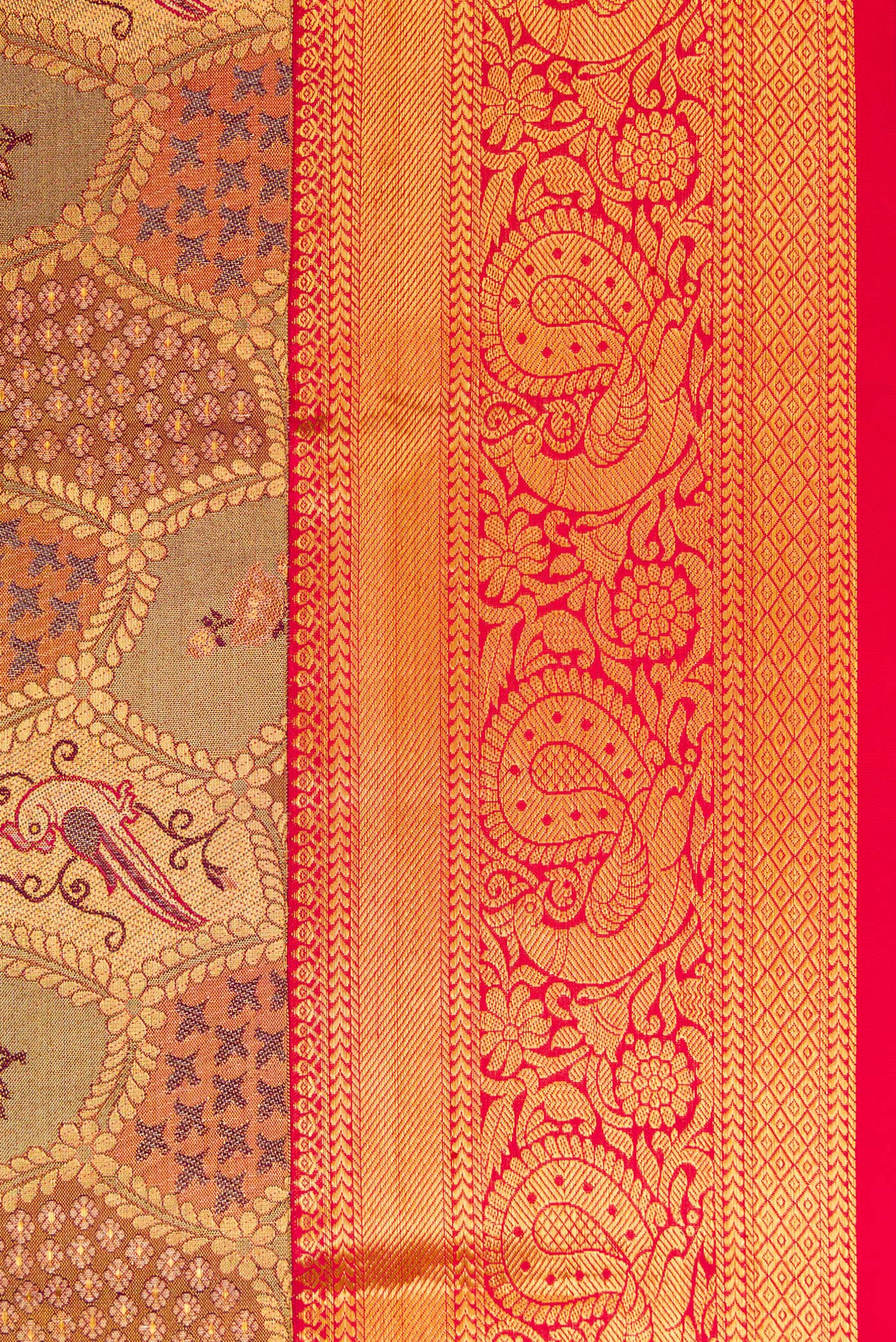 Gold Dual Tone Kanjivaram Tissue Silk Saree - Image 3