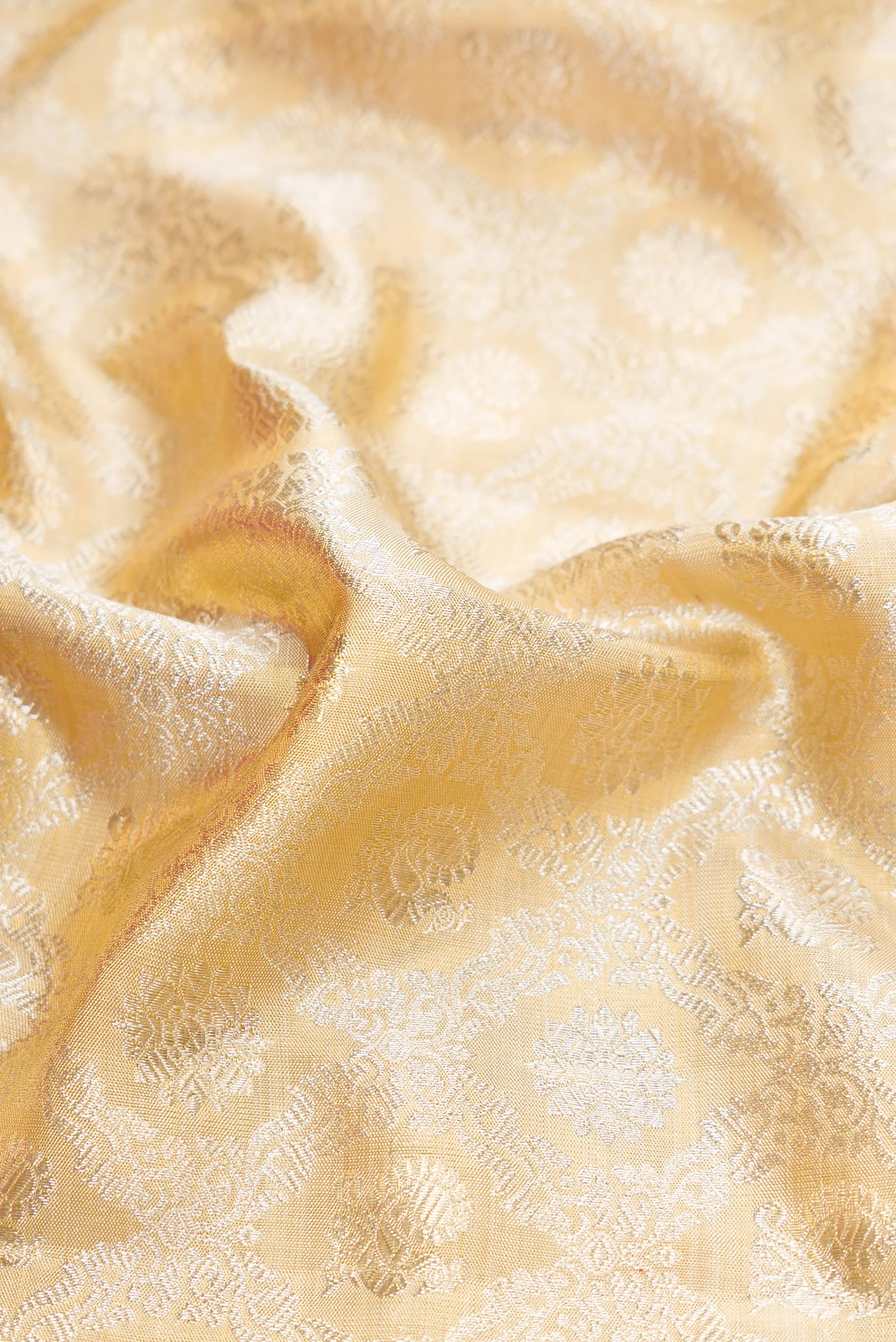 Gold Dual Tone Kanjivaram Tissue Silk Saree - Image 2