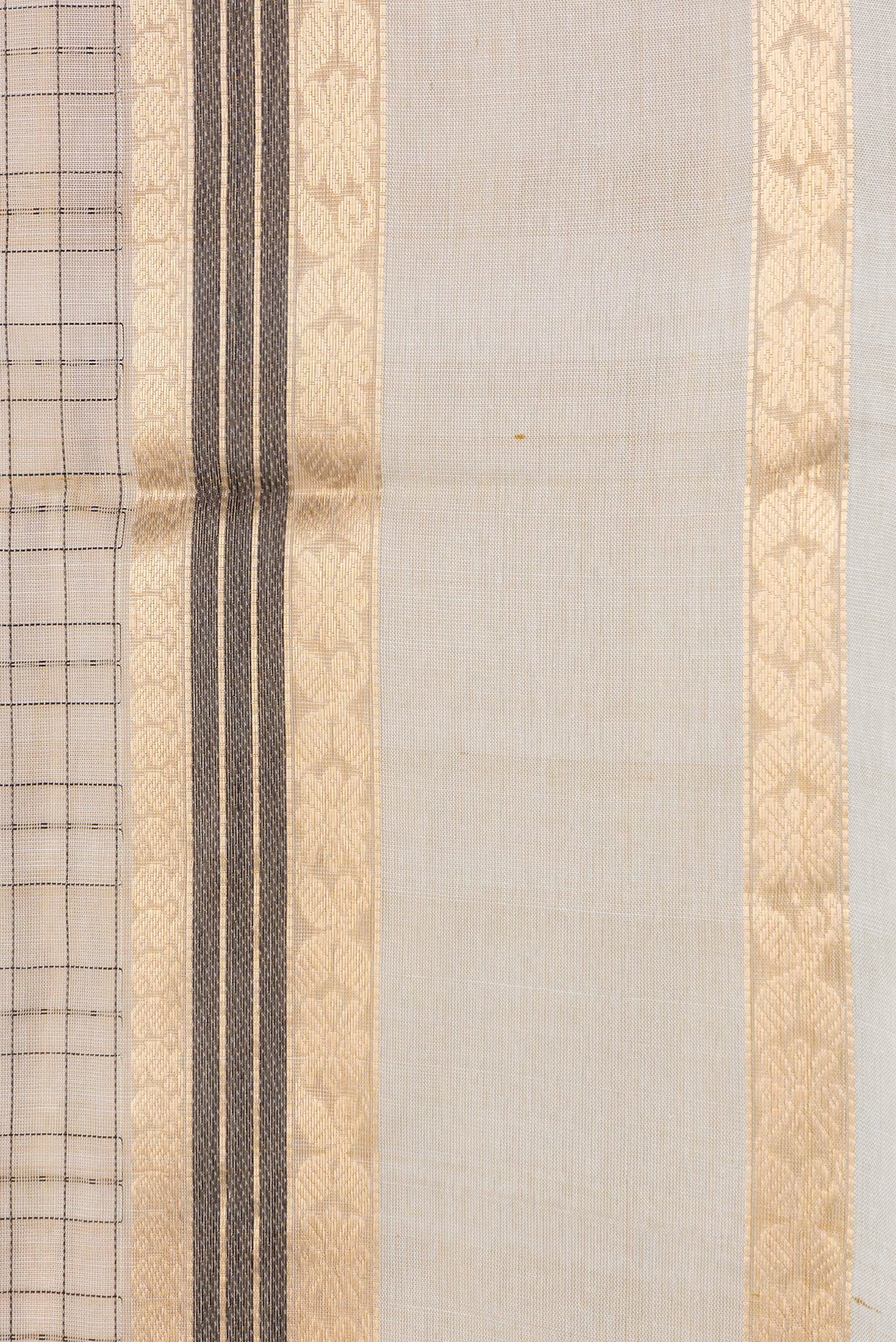 Beige Silk Cotton Saree - Image 3