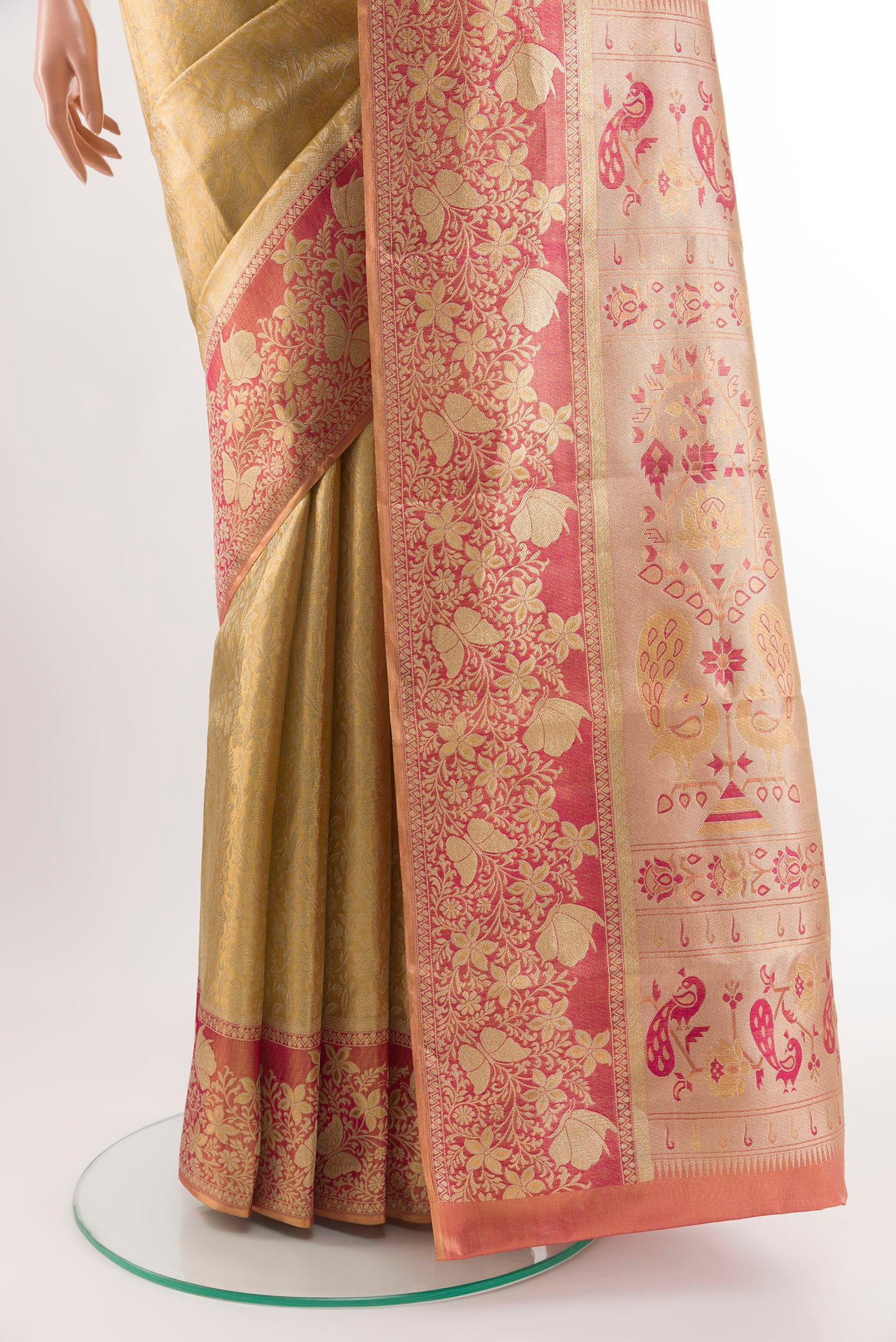 Golden Kanjivaram Silk Saree - Image 3