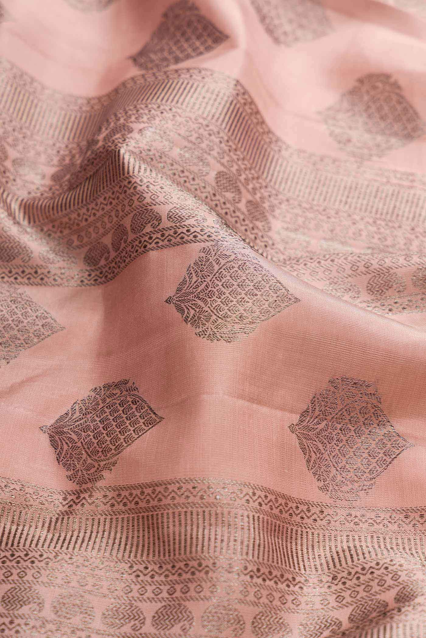 Golden Peach Dual Tone Kanjivaram Silk Saree - Image 2