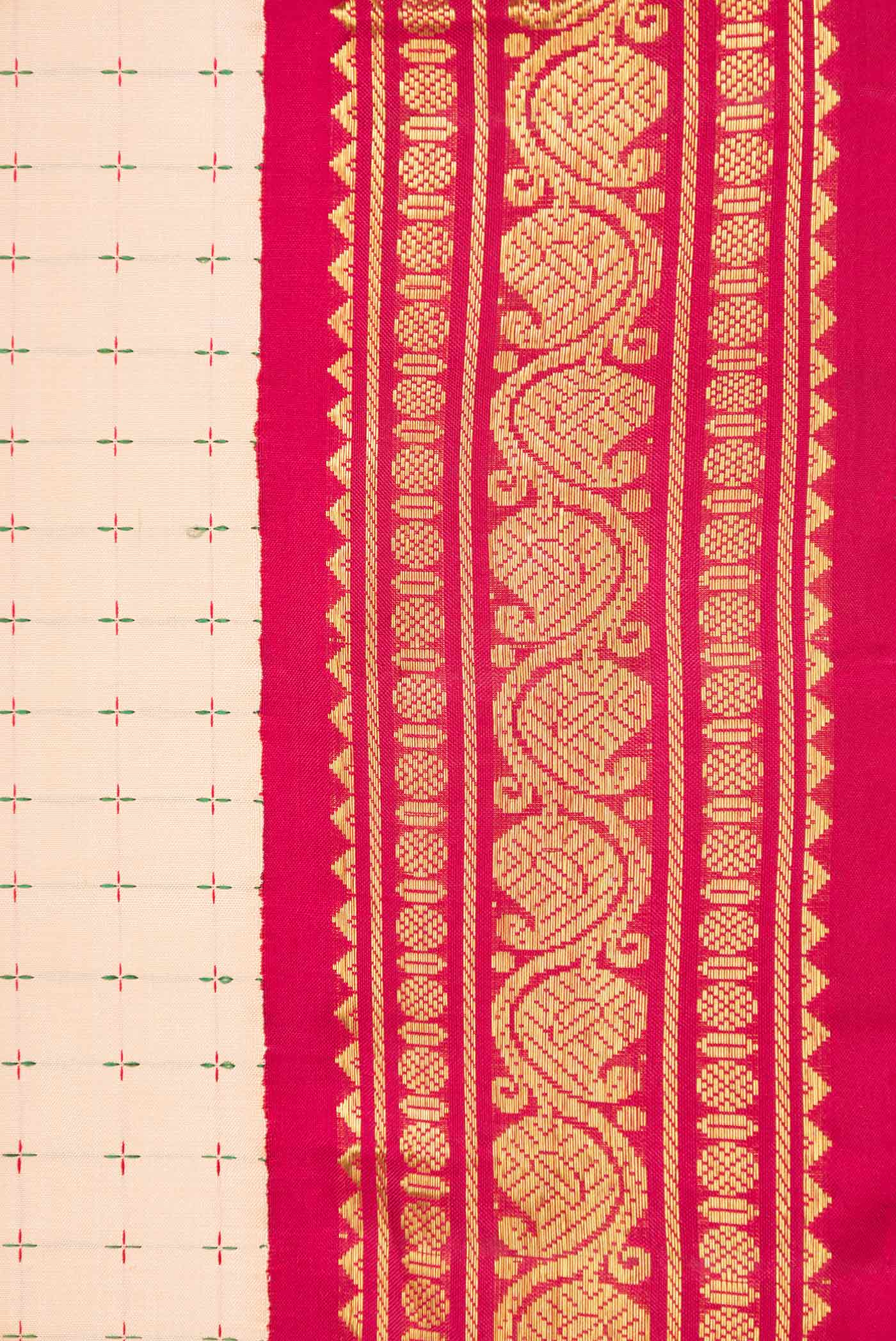Golden Peach Dual Tone Kanjivaram Silk Saree - Image 3