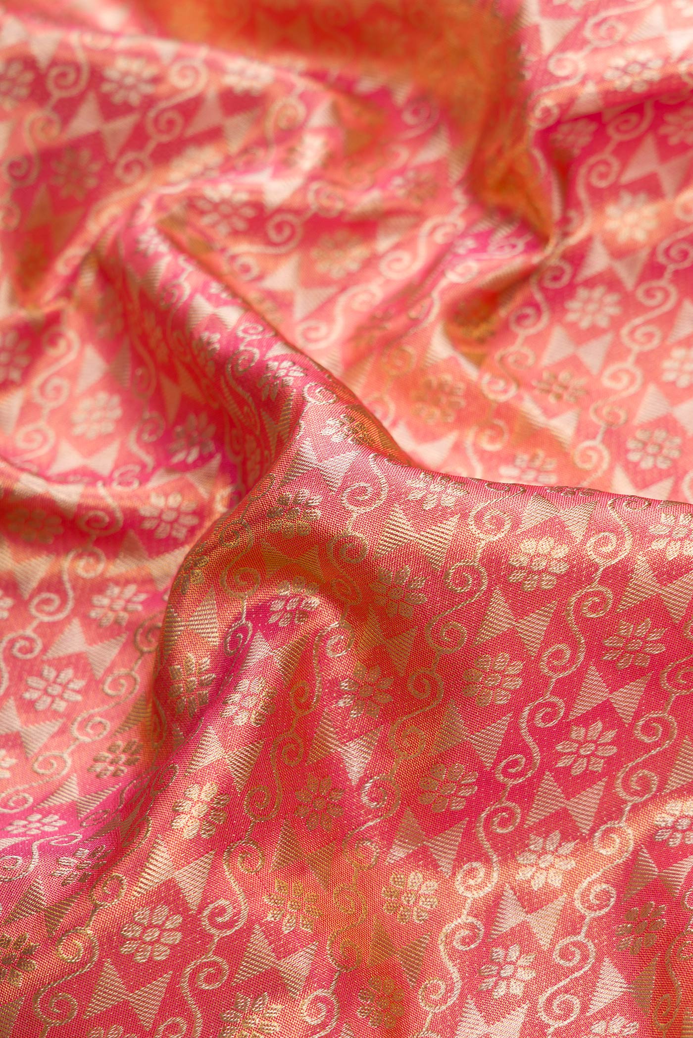 Rose pink Kanchipuram Tissue Silk Saree - Image 2