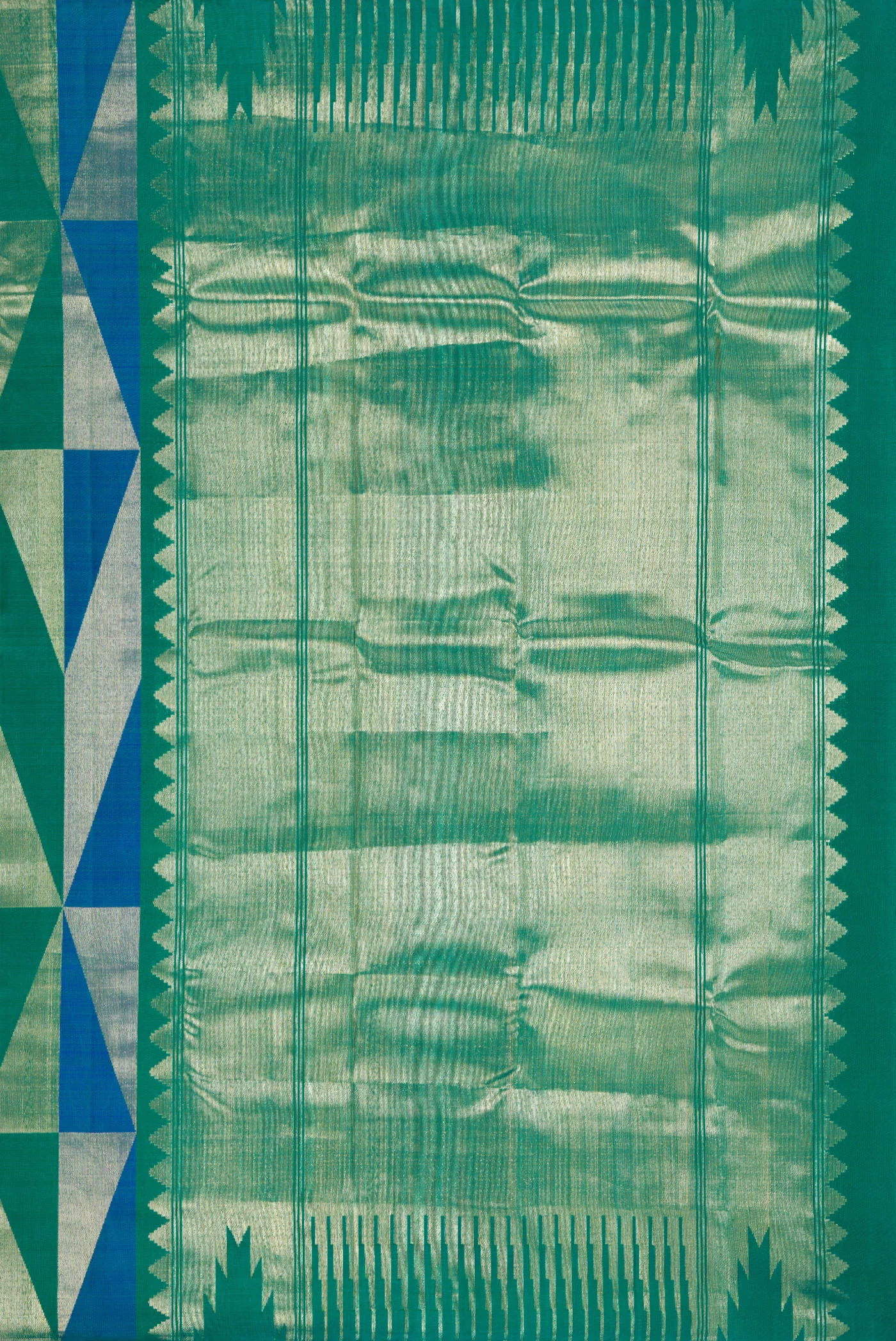 Green and Peacock Blue Color Kanchipuram Silk Saree - Image 6