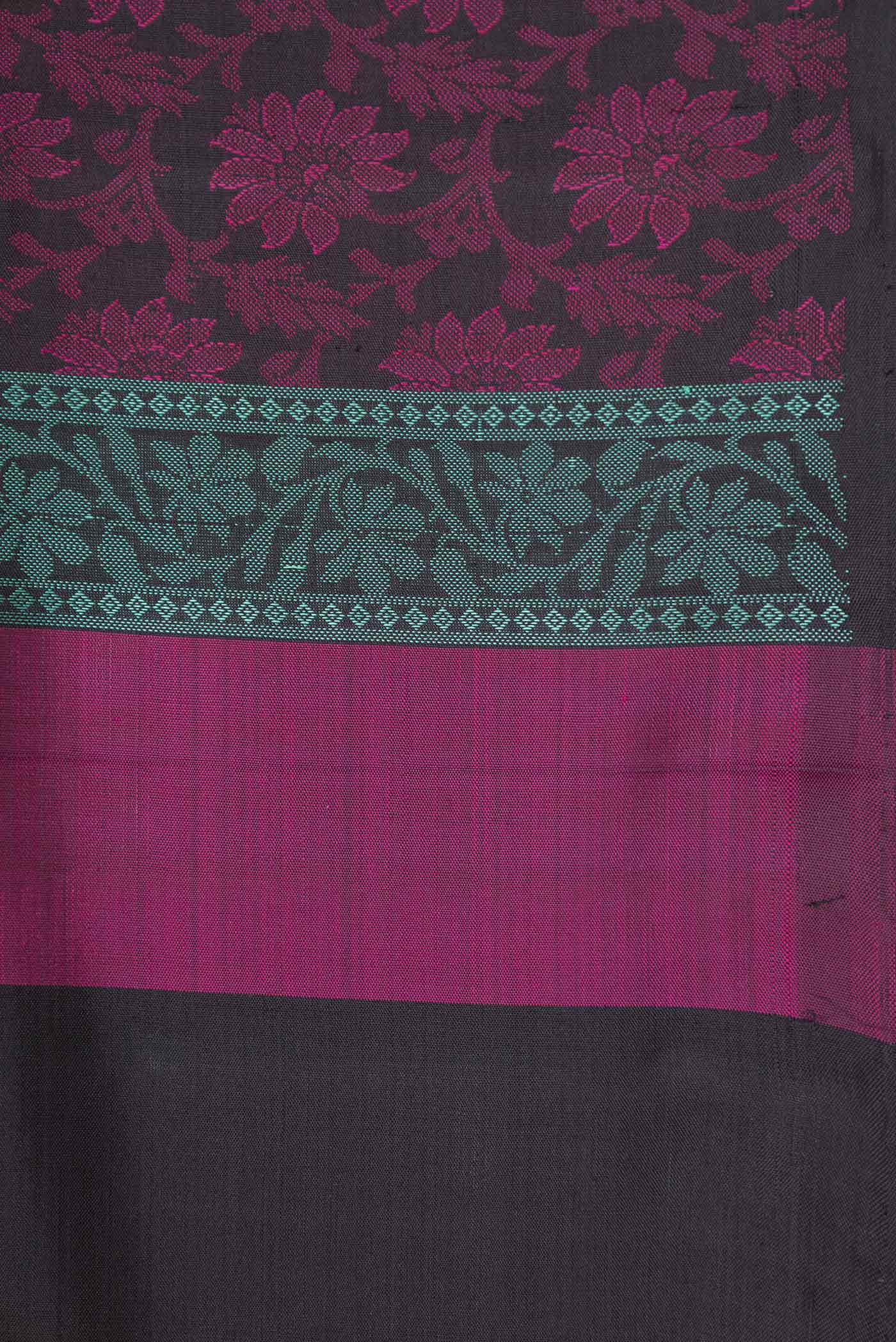 Green and Pink Color Kanchipuram Silk Saree - Image 3