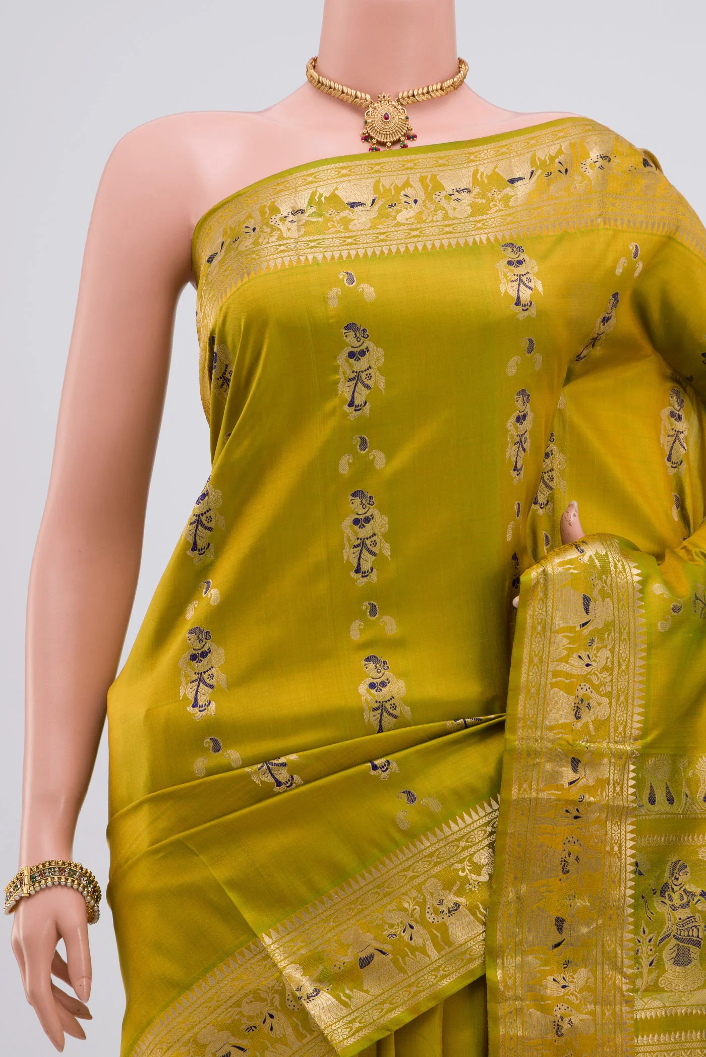 Green Baluchari Silk Saree - Image 2