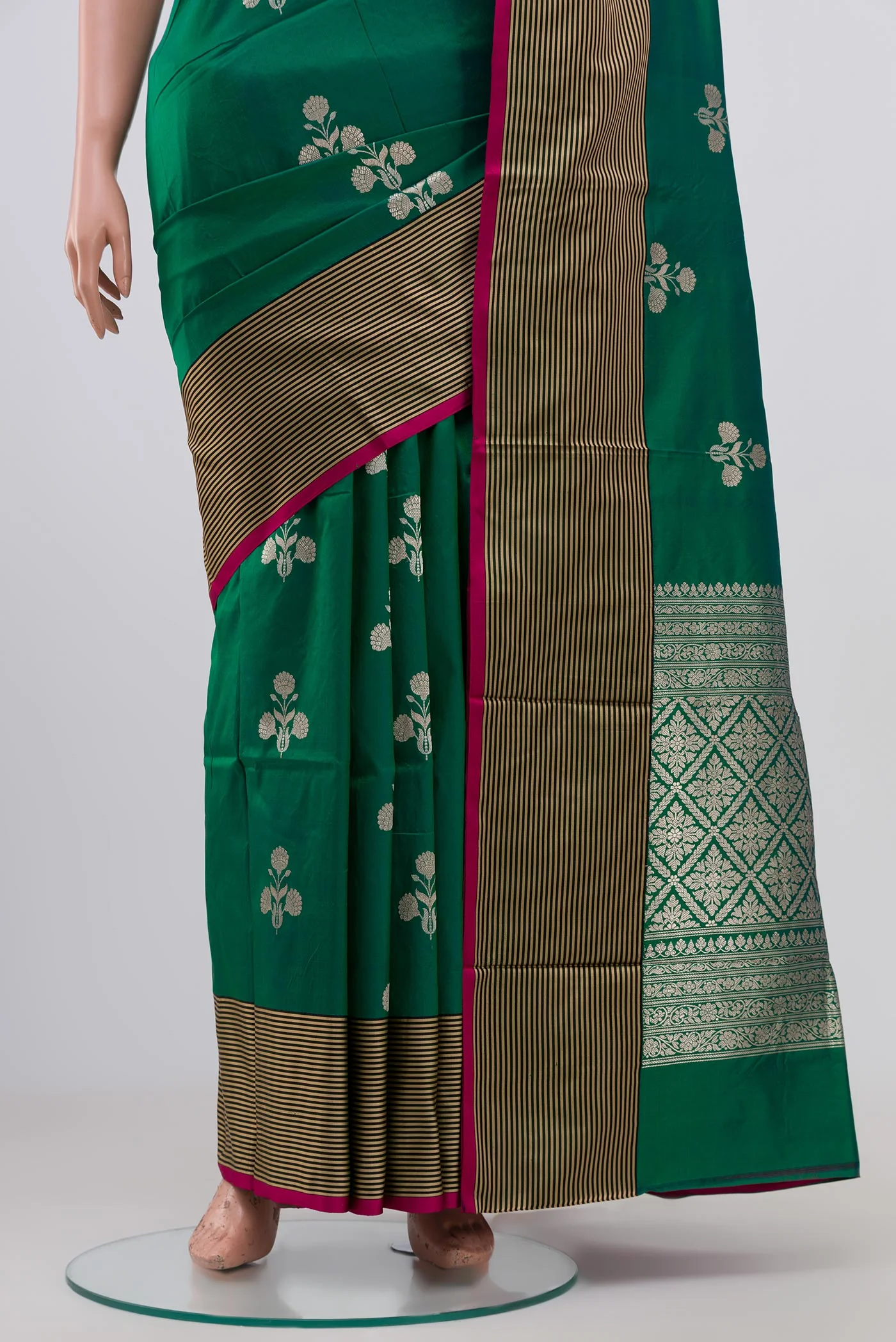 Green Banarasi Katan Silk Saree - Image 3