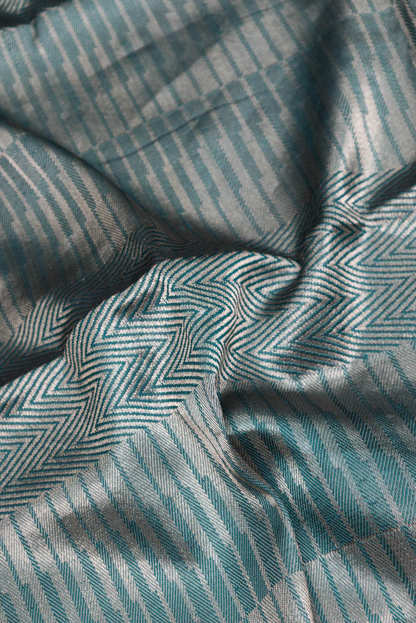 Green Banarasi Silk Saree - Image 2